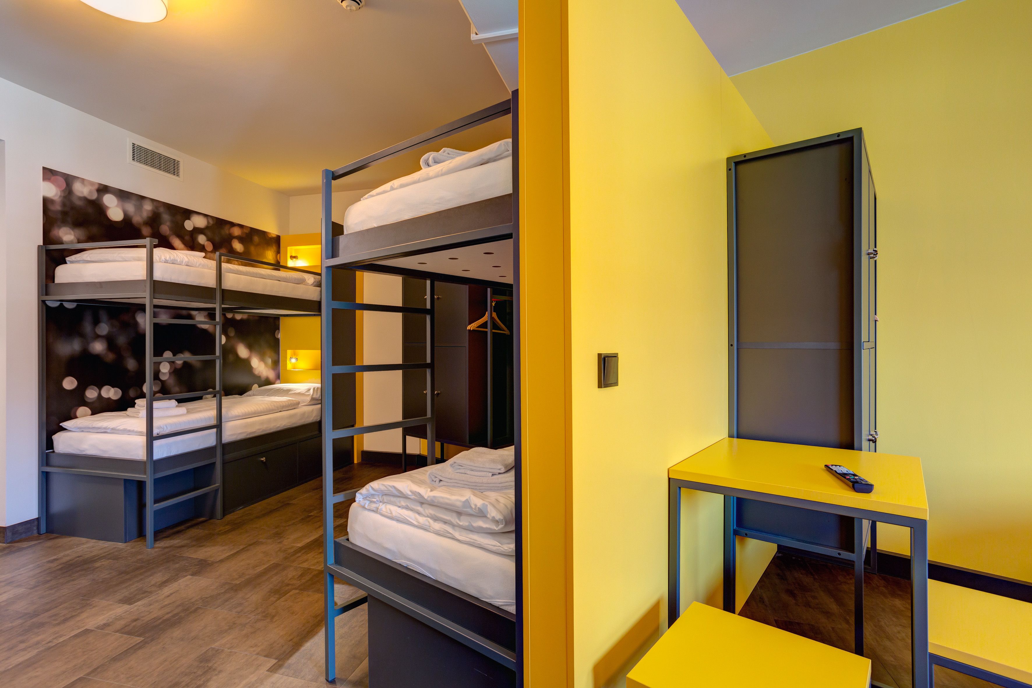 MEININGER Hotel München Olympiapark MEININGER Hotel München Olympiapark