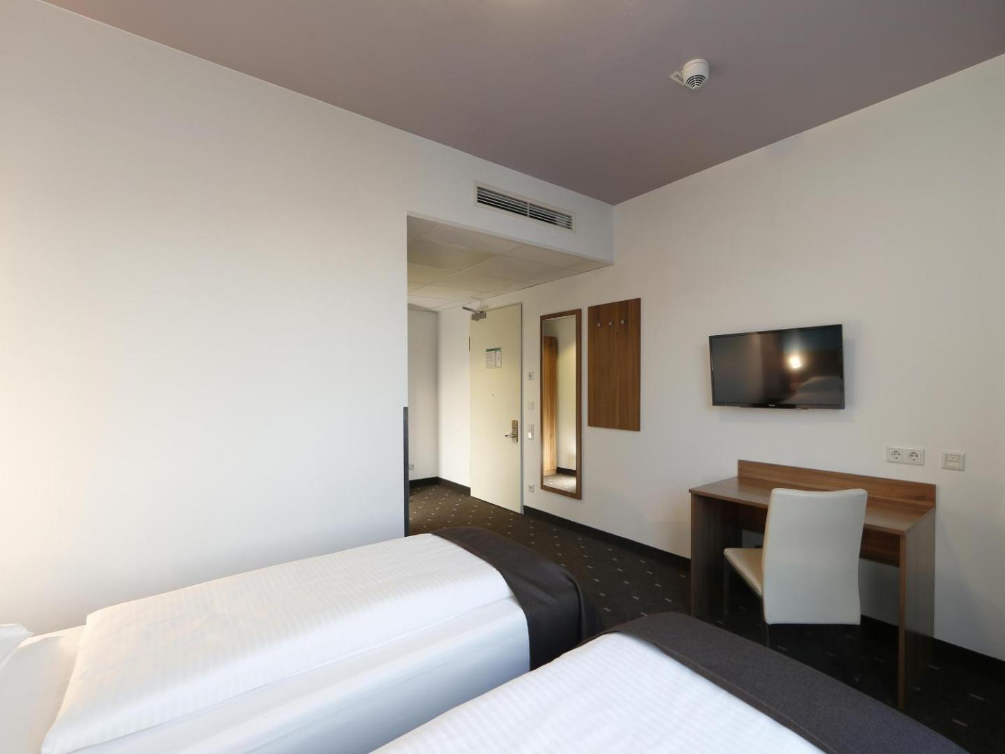 B&B Hotel Berlin City-Ost B&B Hotel Berlin City-Ost