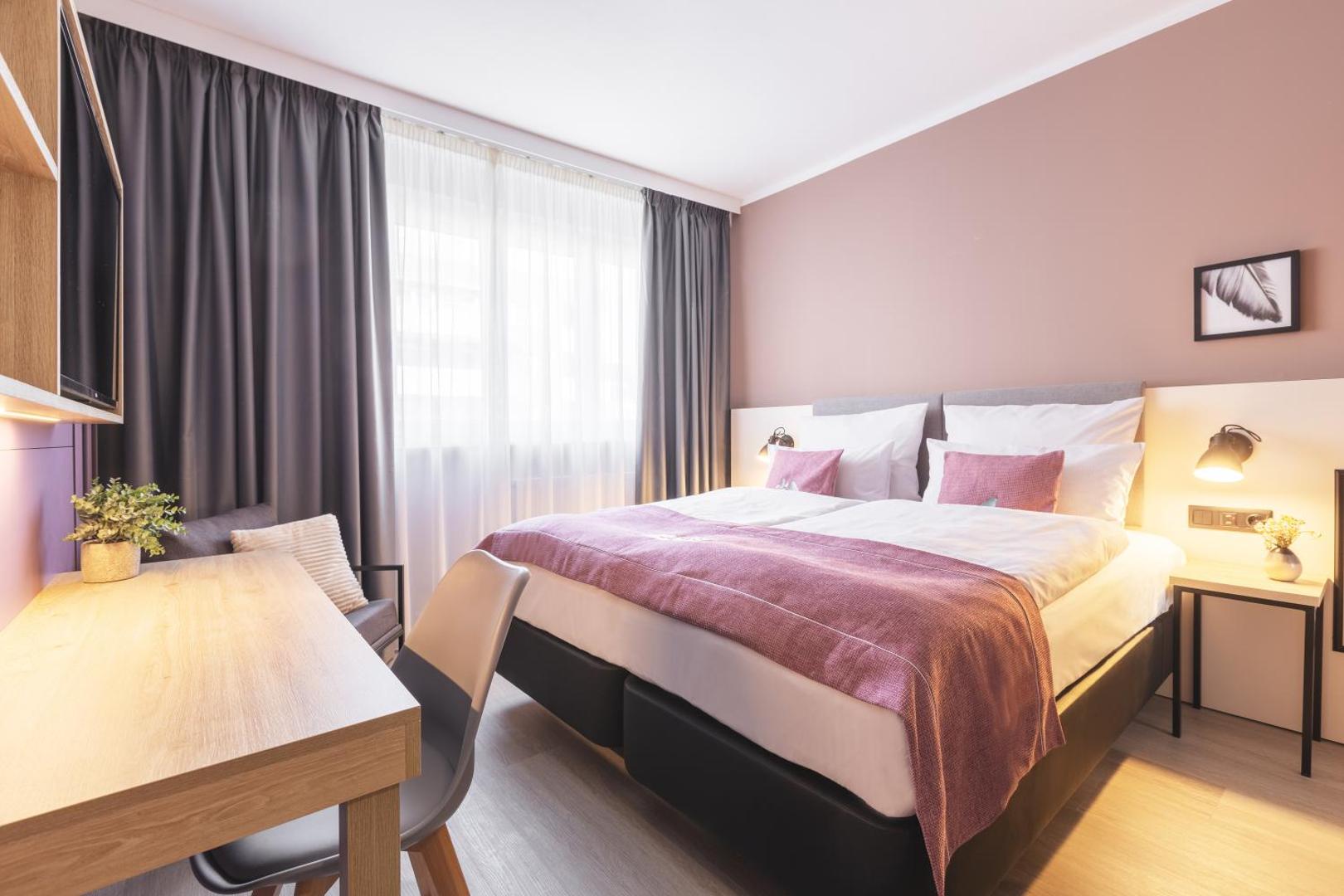 Garner Hotel Berlin - Ku'Damm Garner Hotel Berlin - Ku'Damm