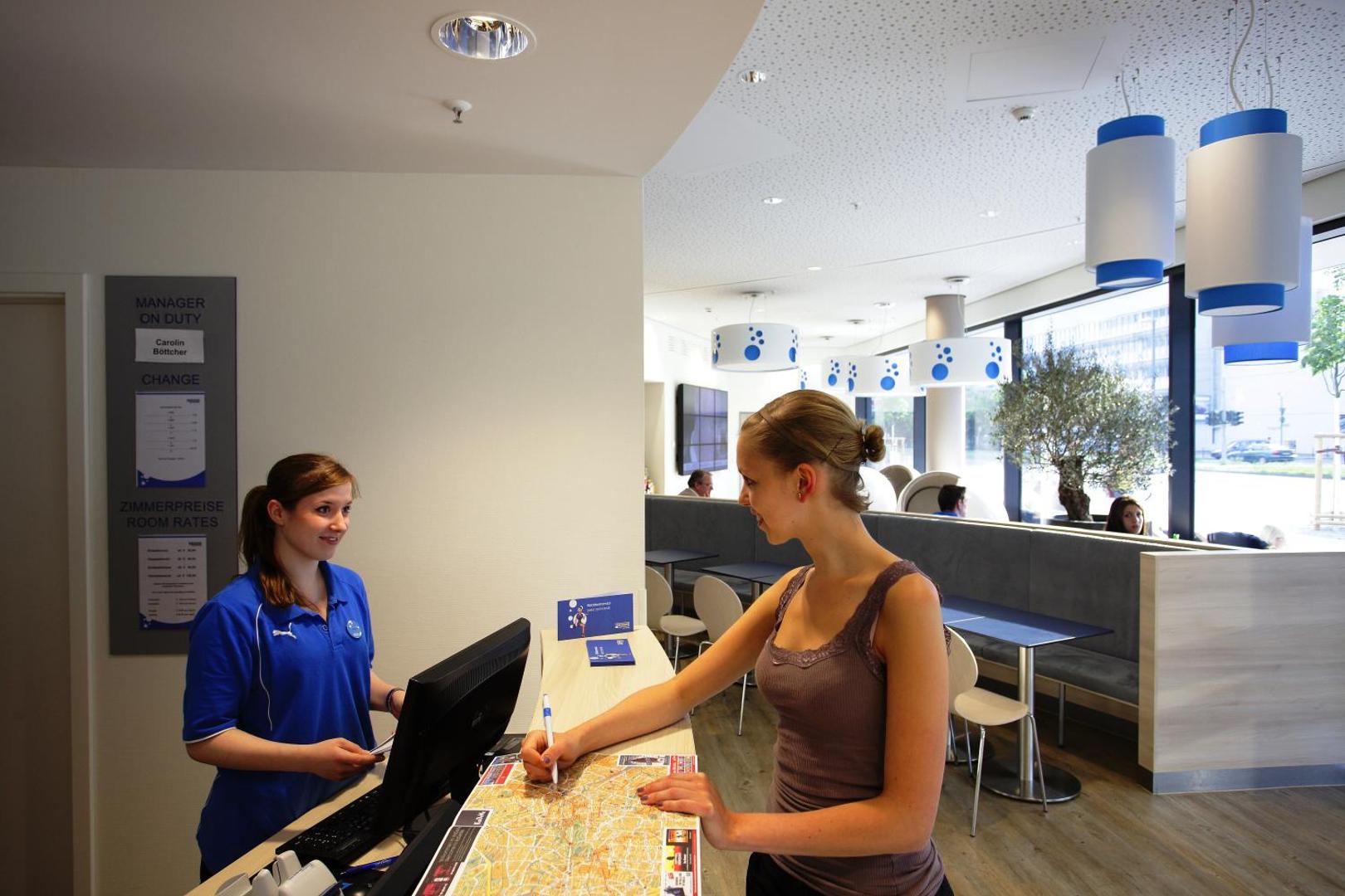 H2 Hotel Berlin Alexanderplatz H2 Hotel Berlin Alexanderplatz