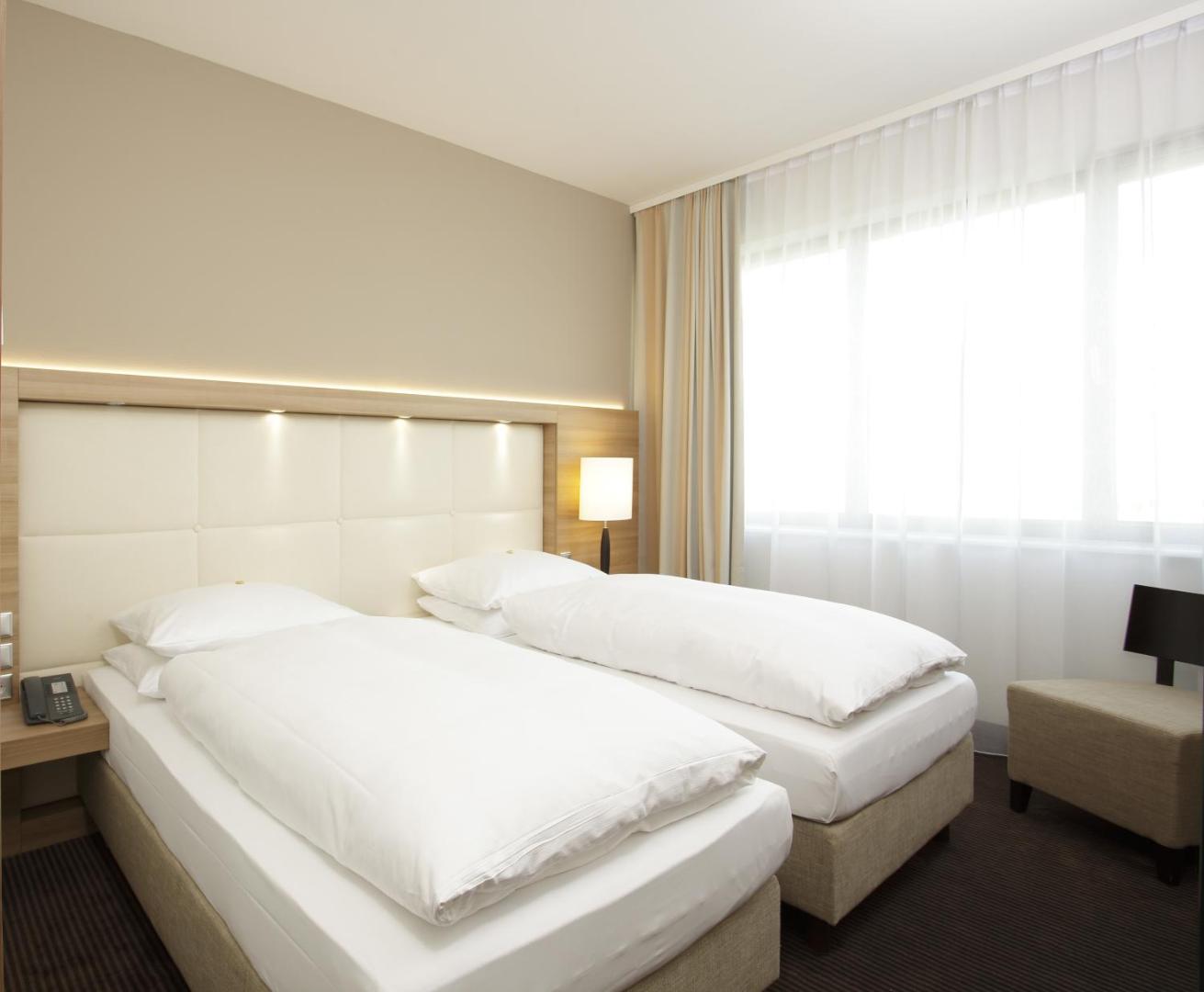 H4 Hotel Berlin Alexanderplatz H4 Hotel Berlin Alexanderplatz