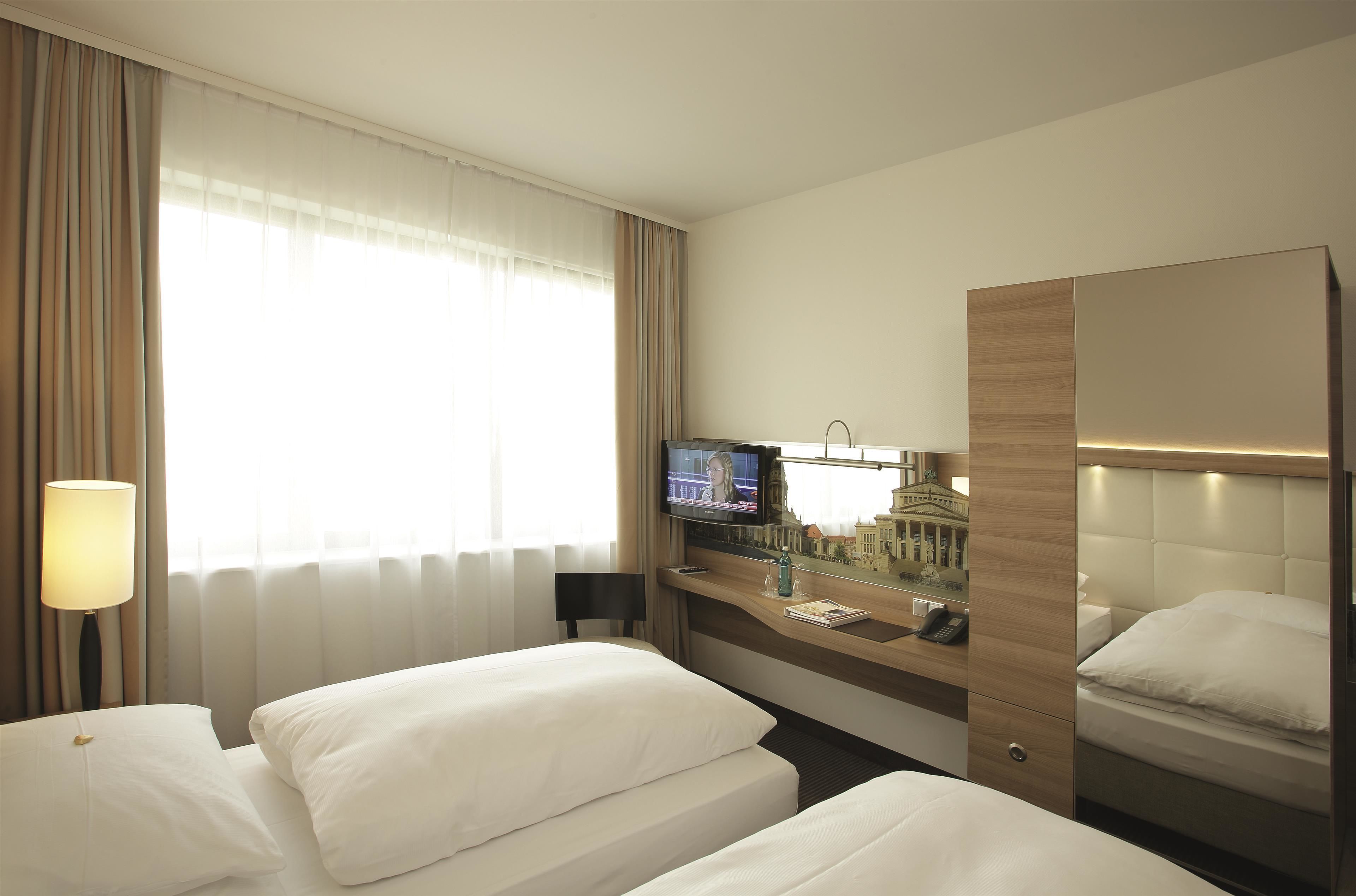 H4 Hotel Berlin Alexanderplatz H4 Hotel Berlin Alexanderplatz