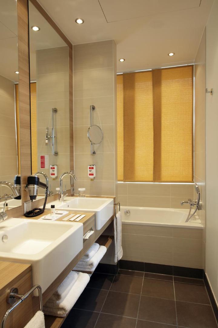 H4 Hotel Berlin Alexanderplatz H4 Hotel Berlin Alexanderplatz