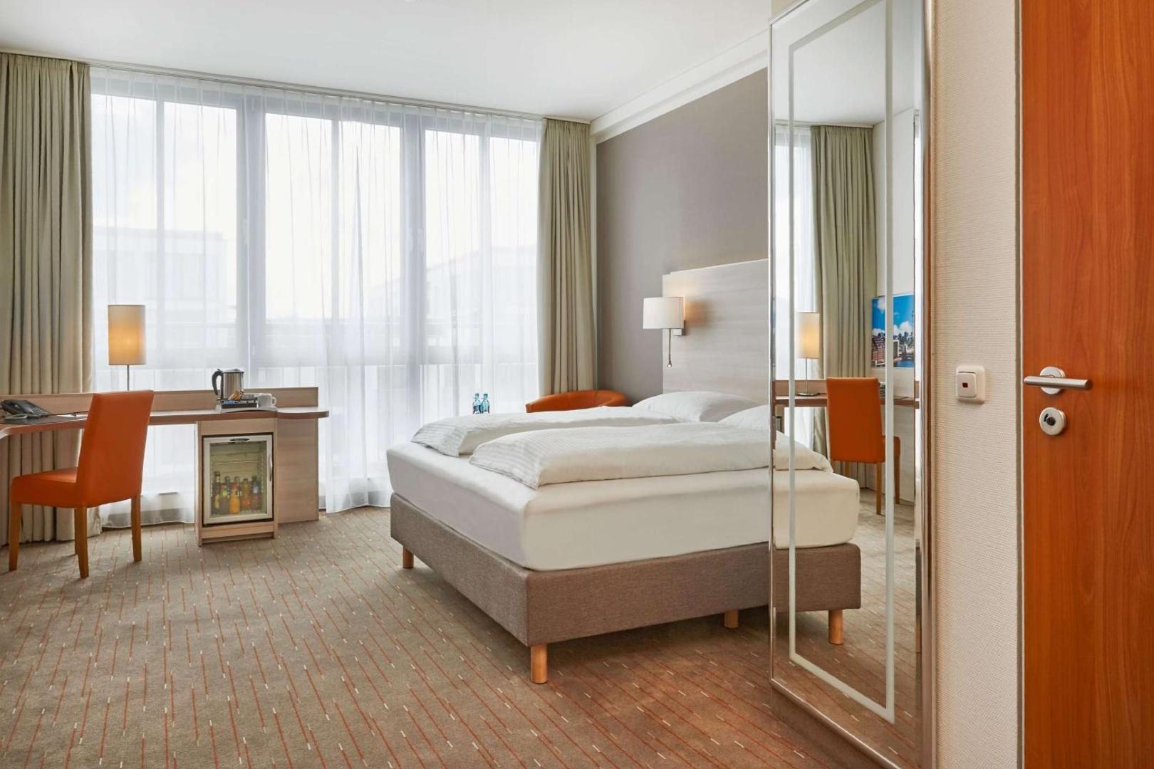 H+ Hotel Berlin Mitte H+ Hotel Berlin Mitte