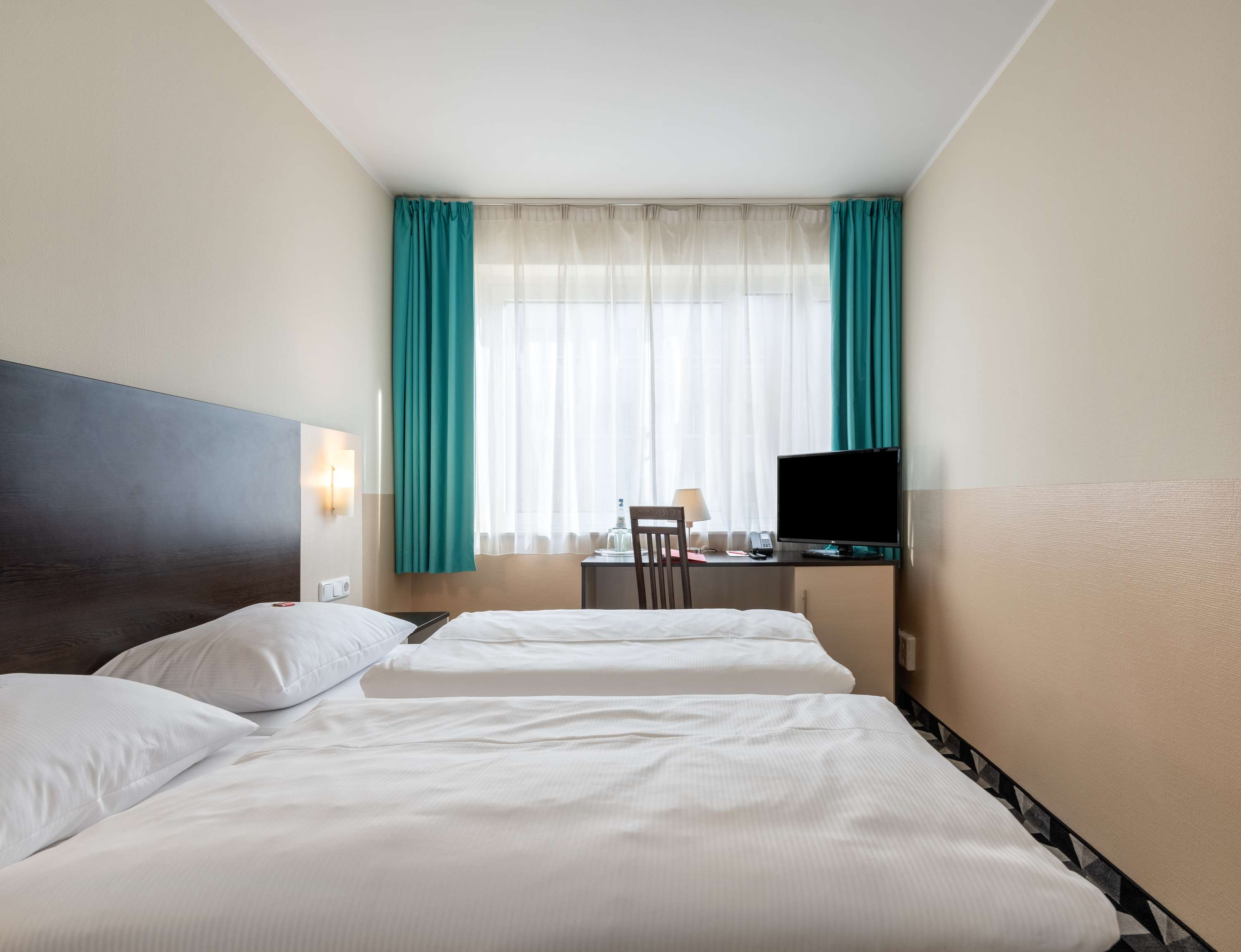 Premier Inn Berlin City Süd Hotel