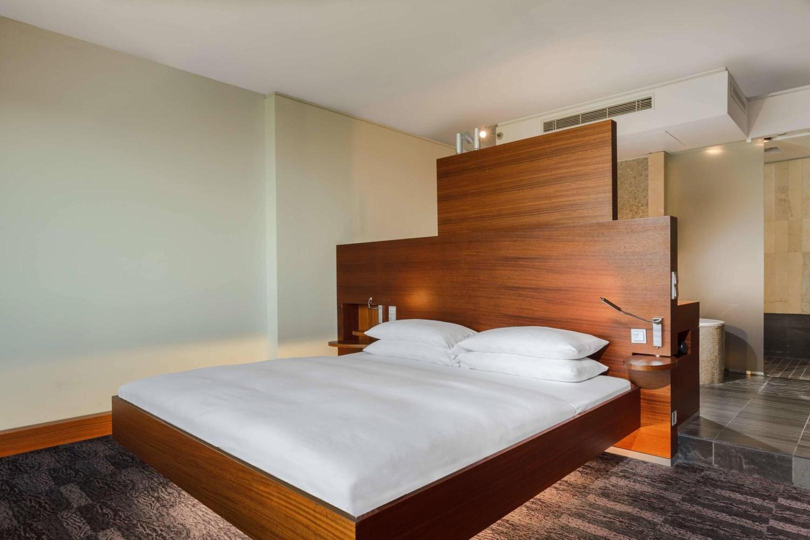 Sheraton Berlin Grand Hotel Esplanade Sheraton Berlin Grand Hotel Esplanade