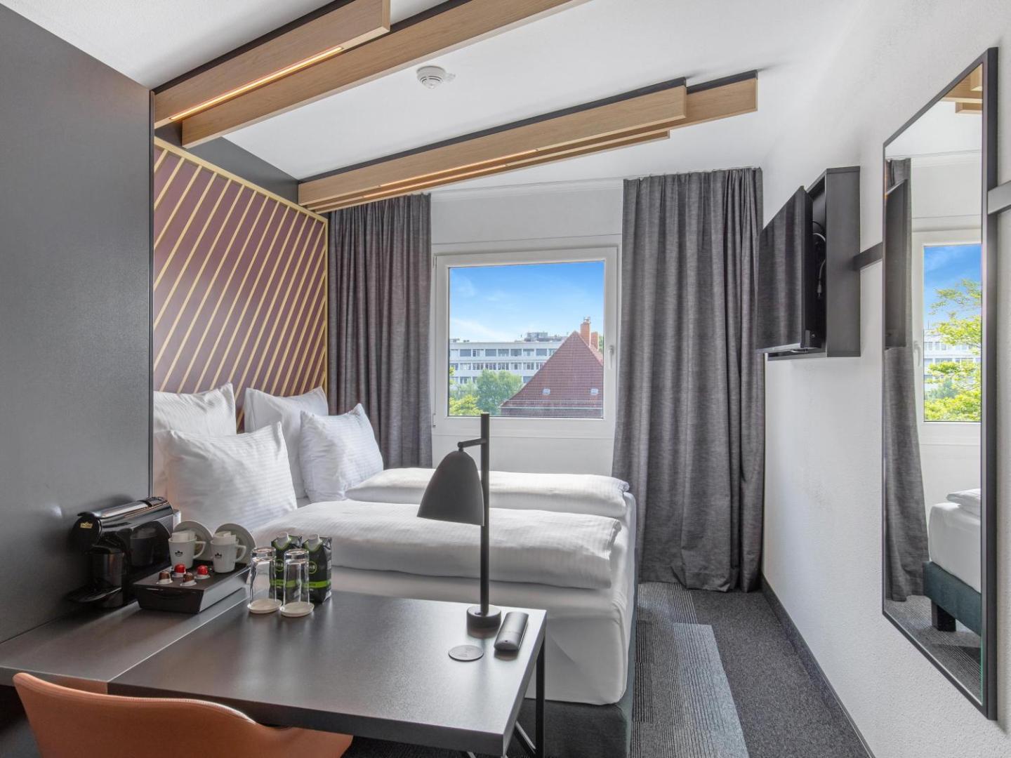 B&B HOTEL Hamburg-Airport B&B HOTEL Hamburg-Airport