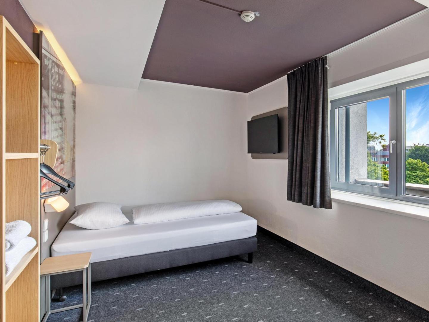 B&B HOTEL Hamburg-Airport B&B HOTEL Hamburg-Airport
