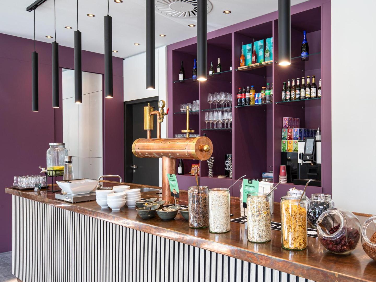 B&B HOTEL Hamburg-Airport B&B HOTEL Hamburg-Airport