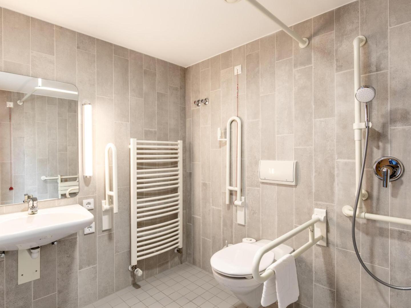 B&B HOTEL Hamburg-Airport B&B HOTEL Hamburg-Airport