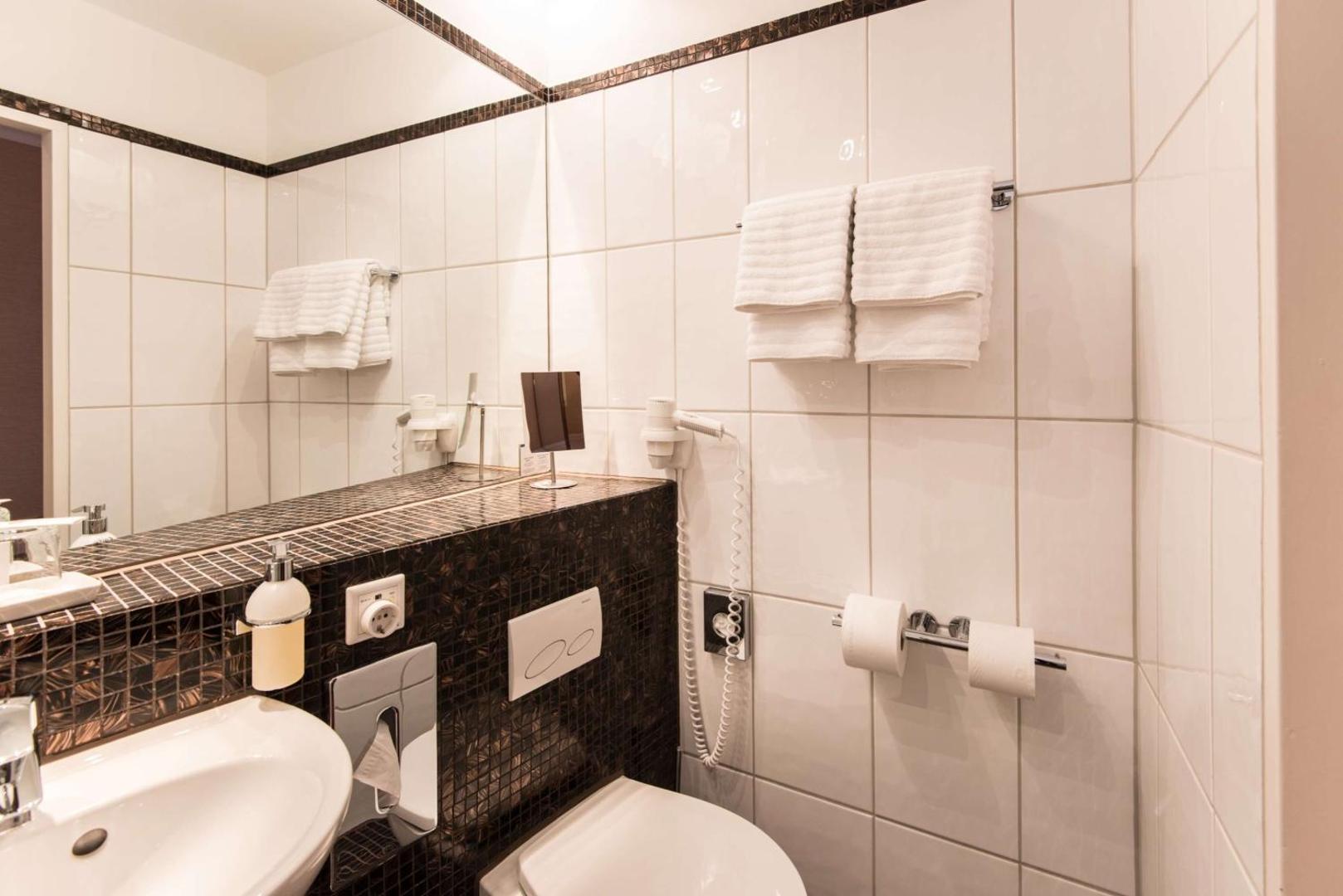 Best Western Plus Hotel St. Raphael Best Western Plus Hotel St. Raphael