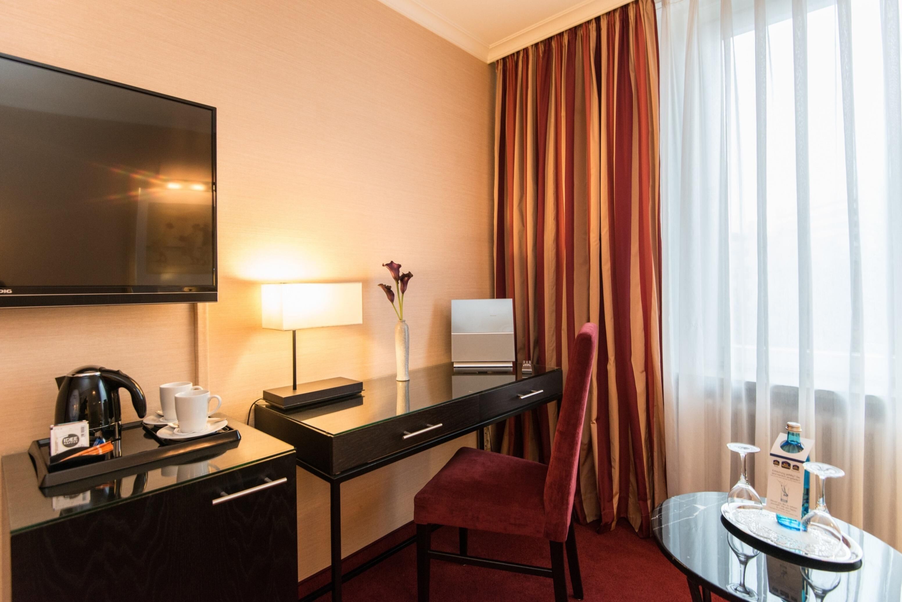 Best Western Plus Hotel St. Raphael Best Western Plus Hotel St. Raphael