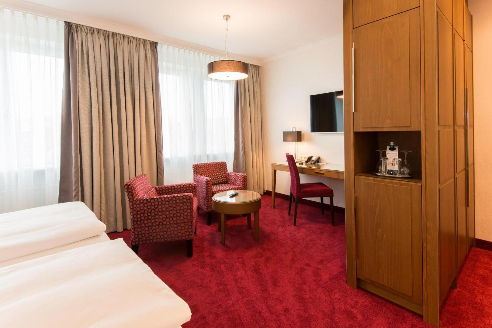 Best Western Plus Hotel St. Raphael Best Western Plus Hotel St. Raphael
