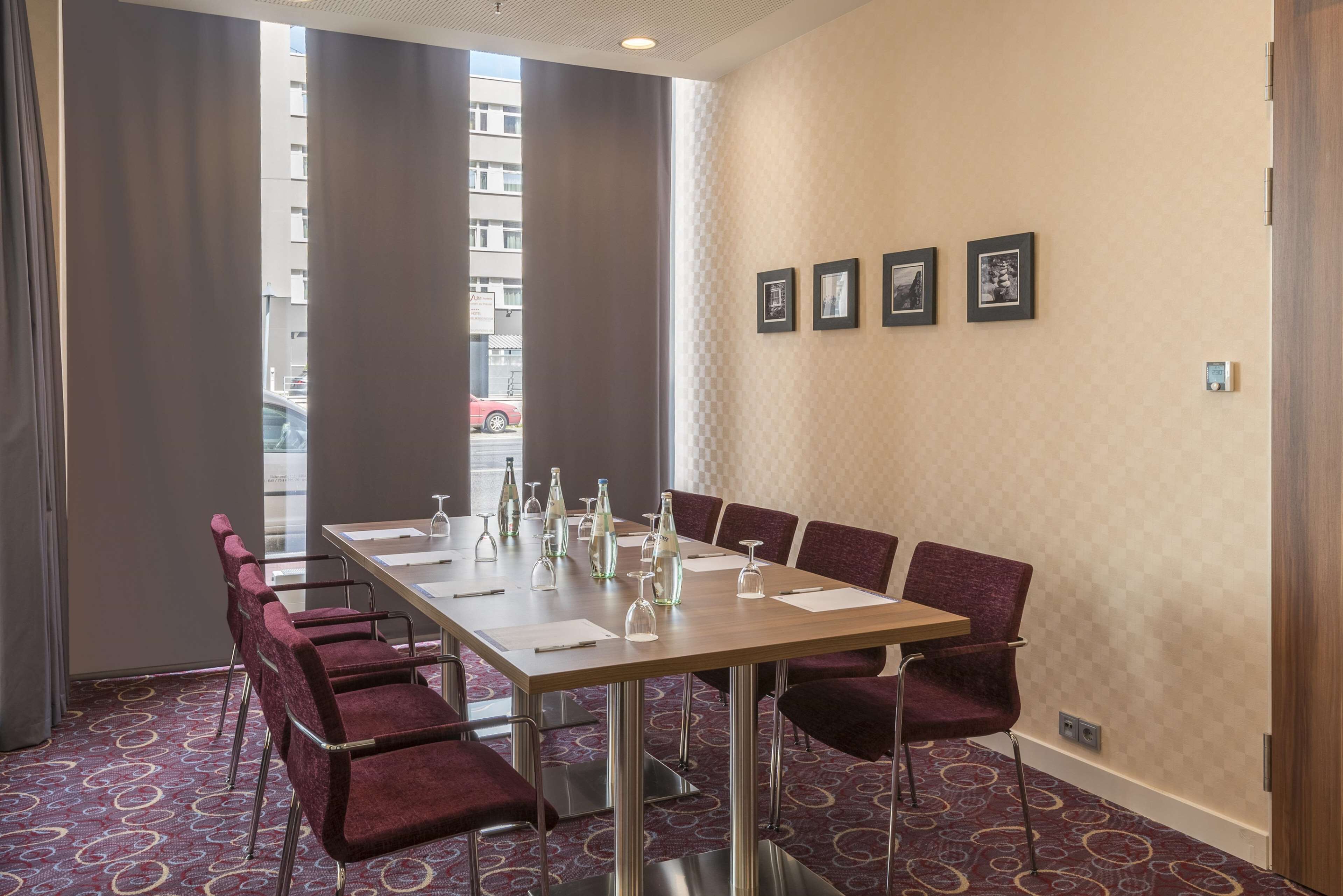 Hampton by Hilton Hamburg City Centre Hampton by Hilton Hamburg City Centre