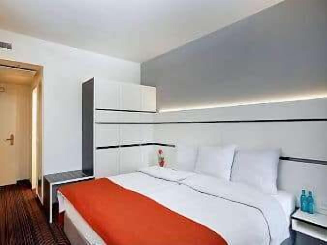 HYPERION Hotel Hamburg HYPERION Hotel Hamburg