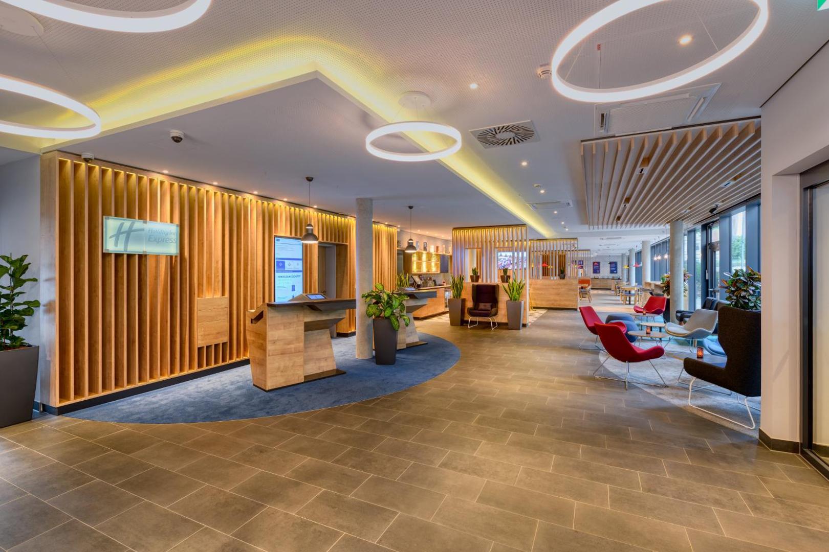 Holiday Inn Express Goettingen Holiday Inn Express Goettingen