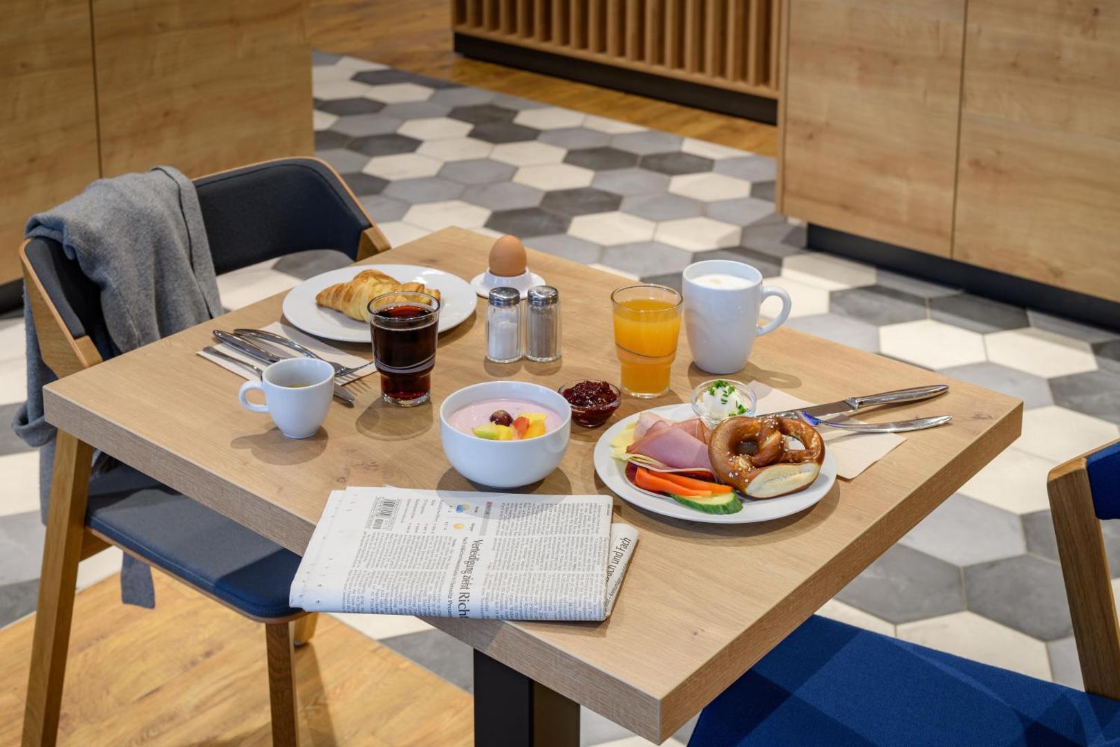 Holiday Inn Express Goettingen Holiday Inn Express Goettingen