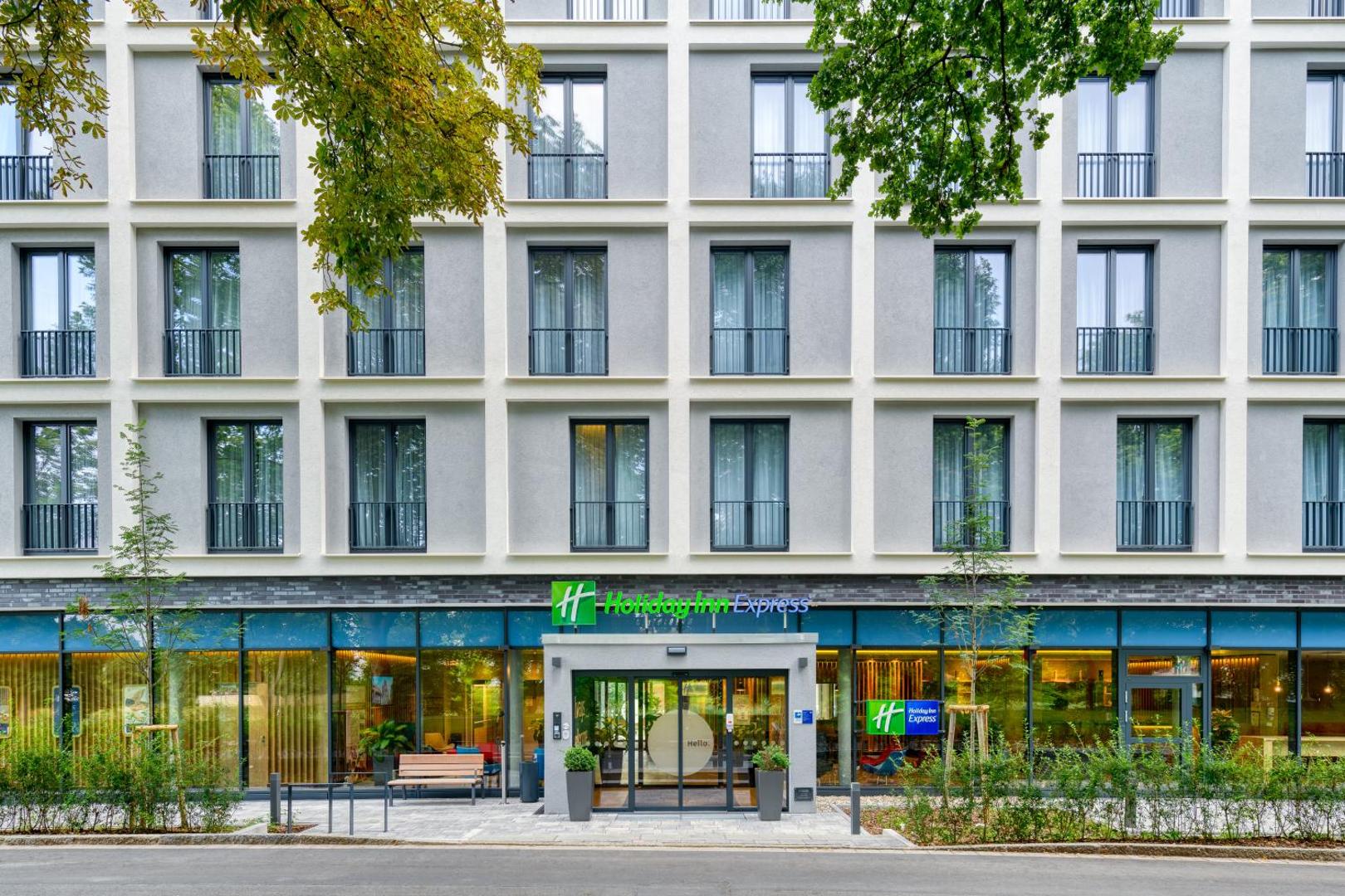 Holiday Inn Express Goettingen Holiday Inn Express Goettingen