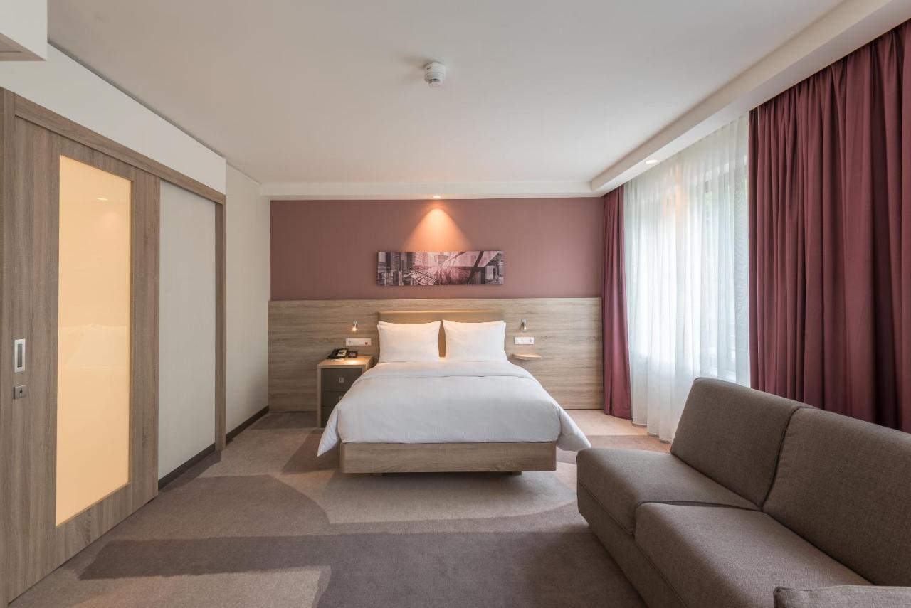 Hampton by Hilton Frankfurt City Centre East Hampton by Hilton Frankfurt City Centre East