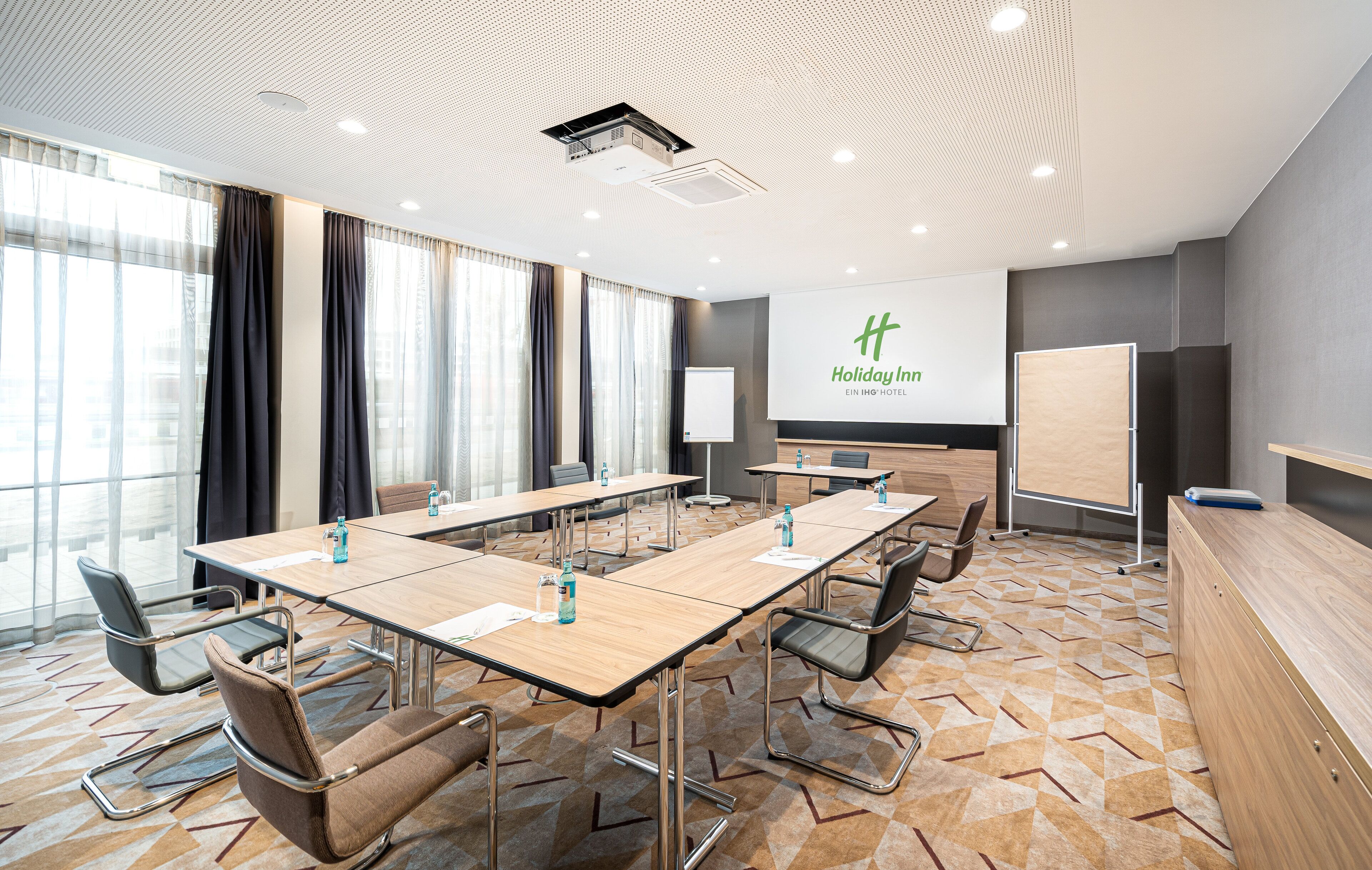 Holiday Inn Mannheim City - Hauptbahnhof Holiday Inn Mannheim City - Hauptbahnhof