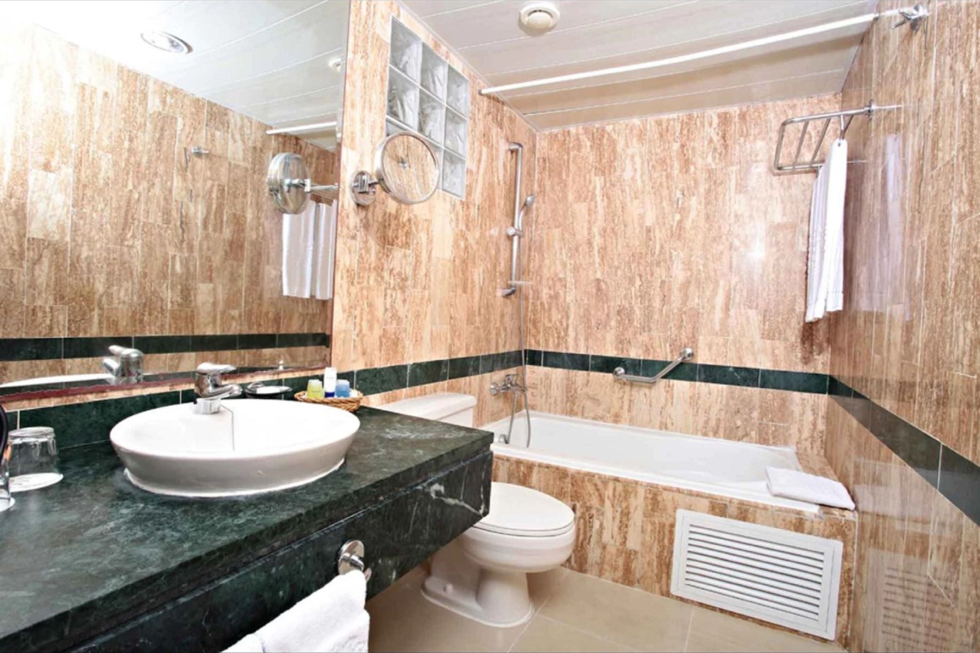 Bahia Principe Grand El Portillo