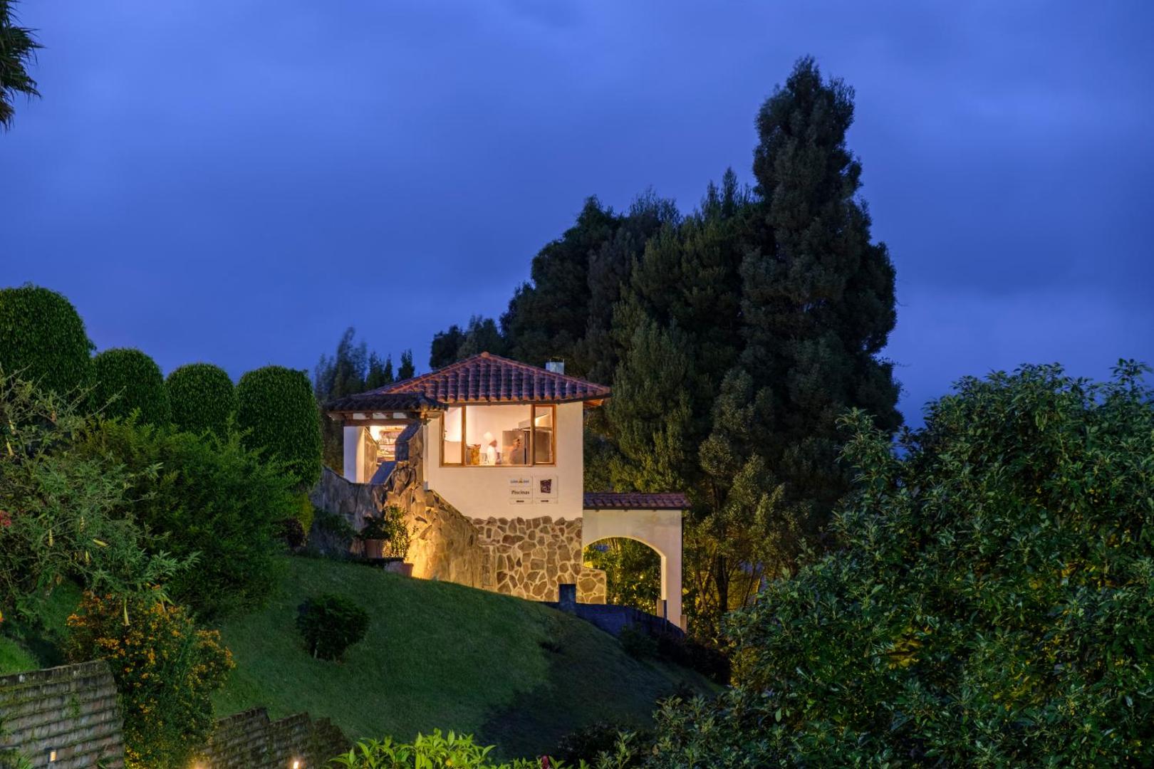 Luna Runtun Adventure Spa