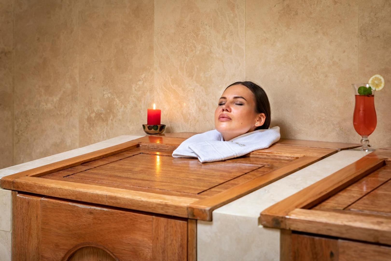 Luna Runtun Adventure Spa