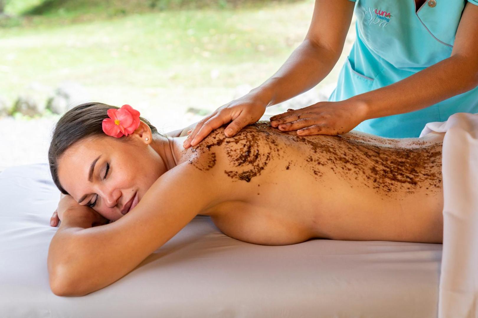 Luna Runtun Adventure Spa