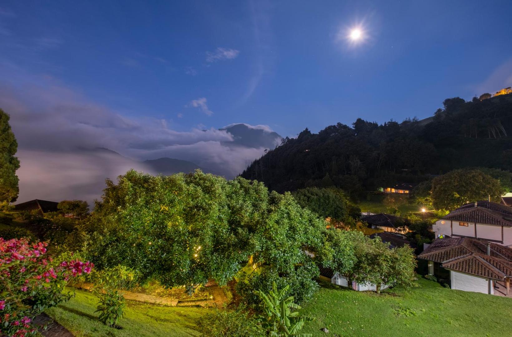 Luna Runtun Adventure Spa