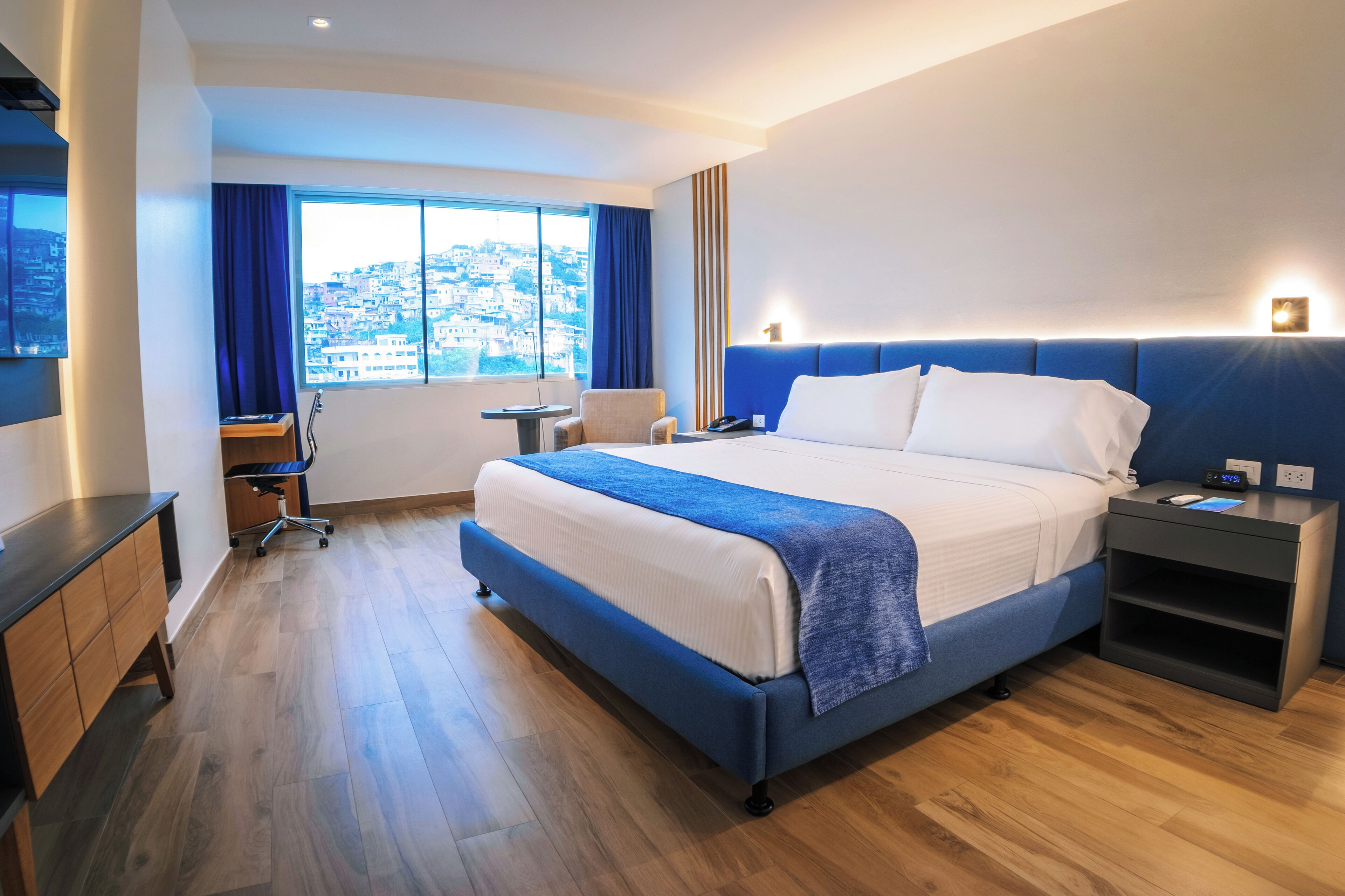 Wyndham Guayaquil Puerto Santa Ana Wyndham Guayaquil Puerto Santa Ana