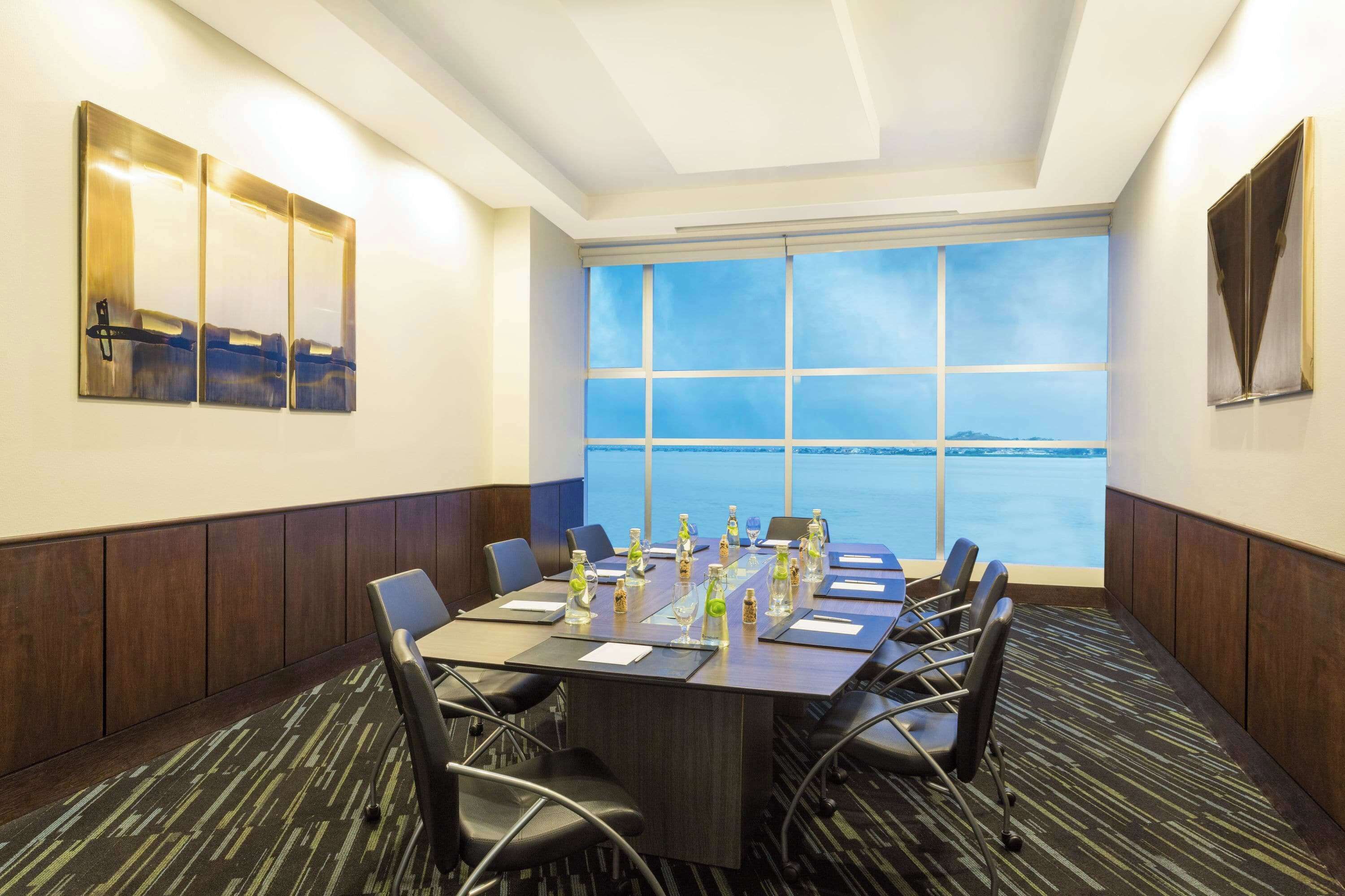 Wyndham Guayaquil Puerto Santa Ana Wyndham Guayaquil Puerto Santa Ana