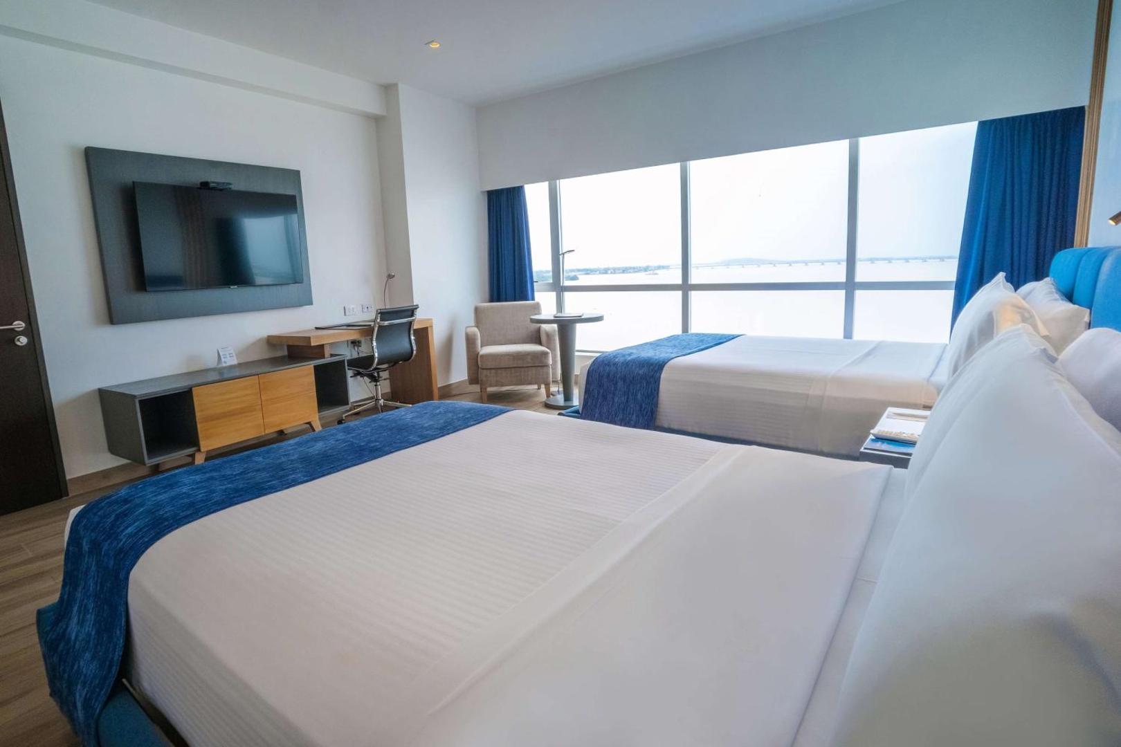 Wyndham Guayaquil Puerto Santa Ana Wyndham Guayaquil Puerto Santa Ana