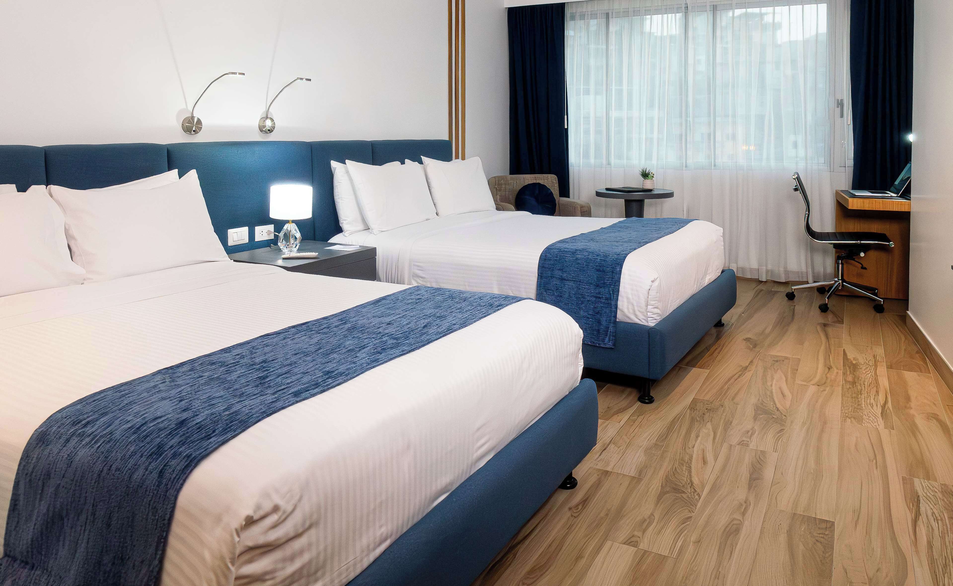 Wyndham Guayaquil Puerto Santa Ana Wyndham Guayaquil Puerto Santa Ana