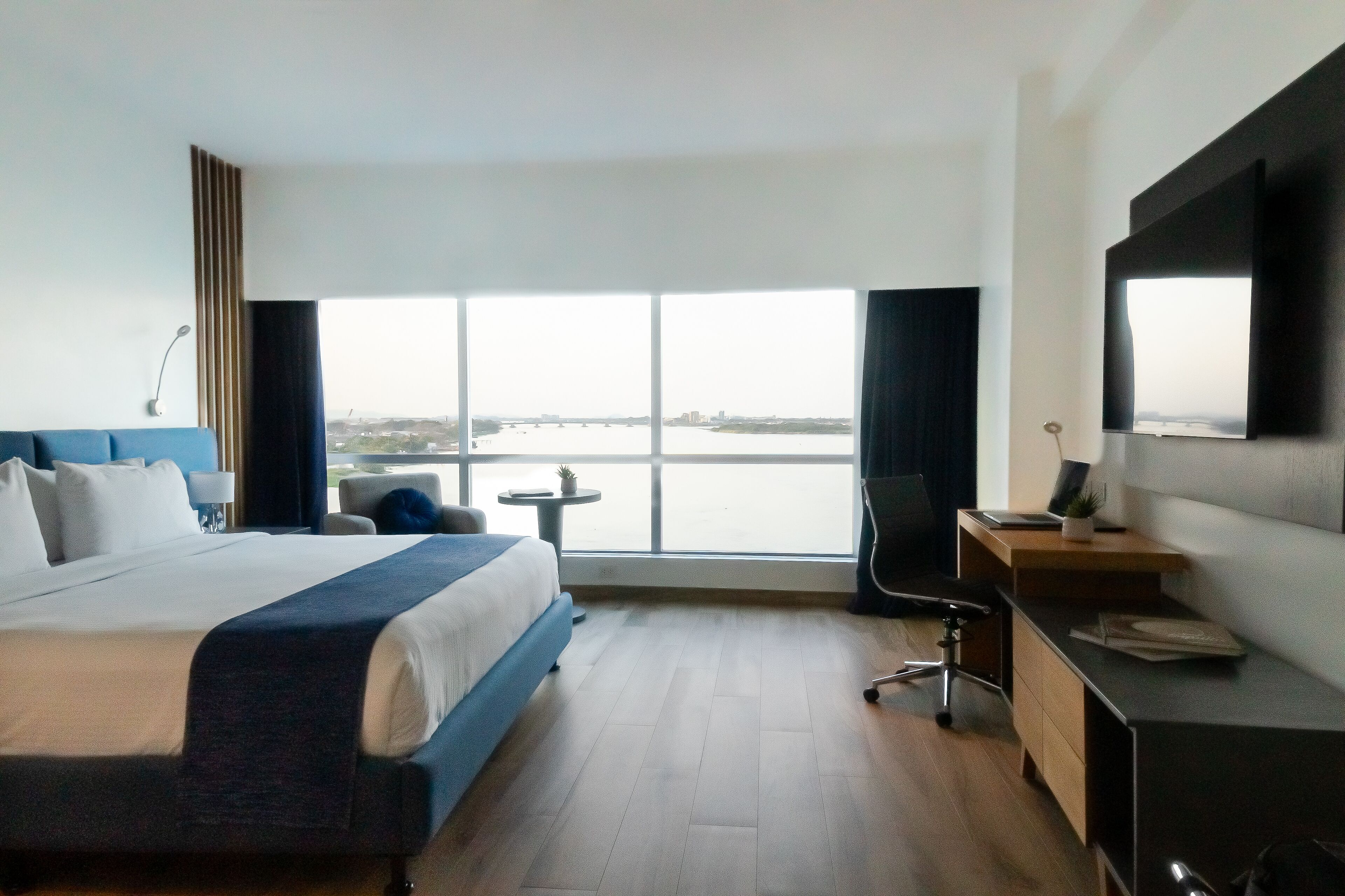 Wyndham Guayaquil Puerto Santa Ana Wyndham Guayaquil Puerto Santa Ana