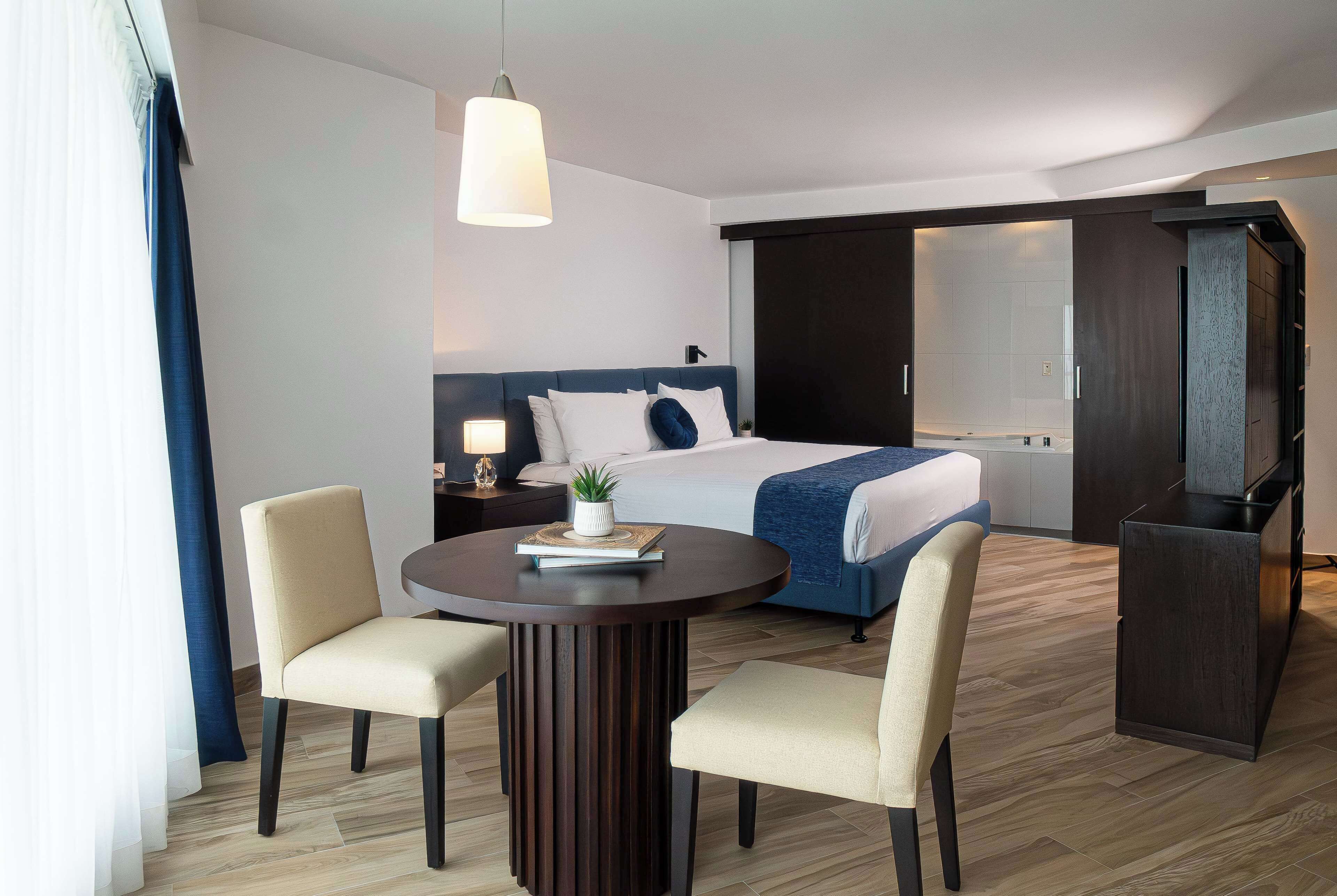 Wyndham Guayaquil Puerto Santa Ana Wyndham Guayaquil Puerto Santa Ana