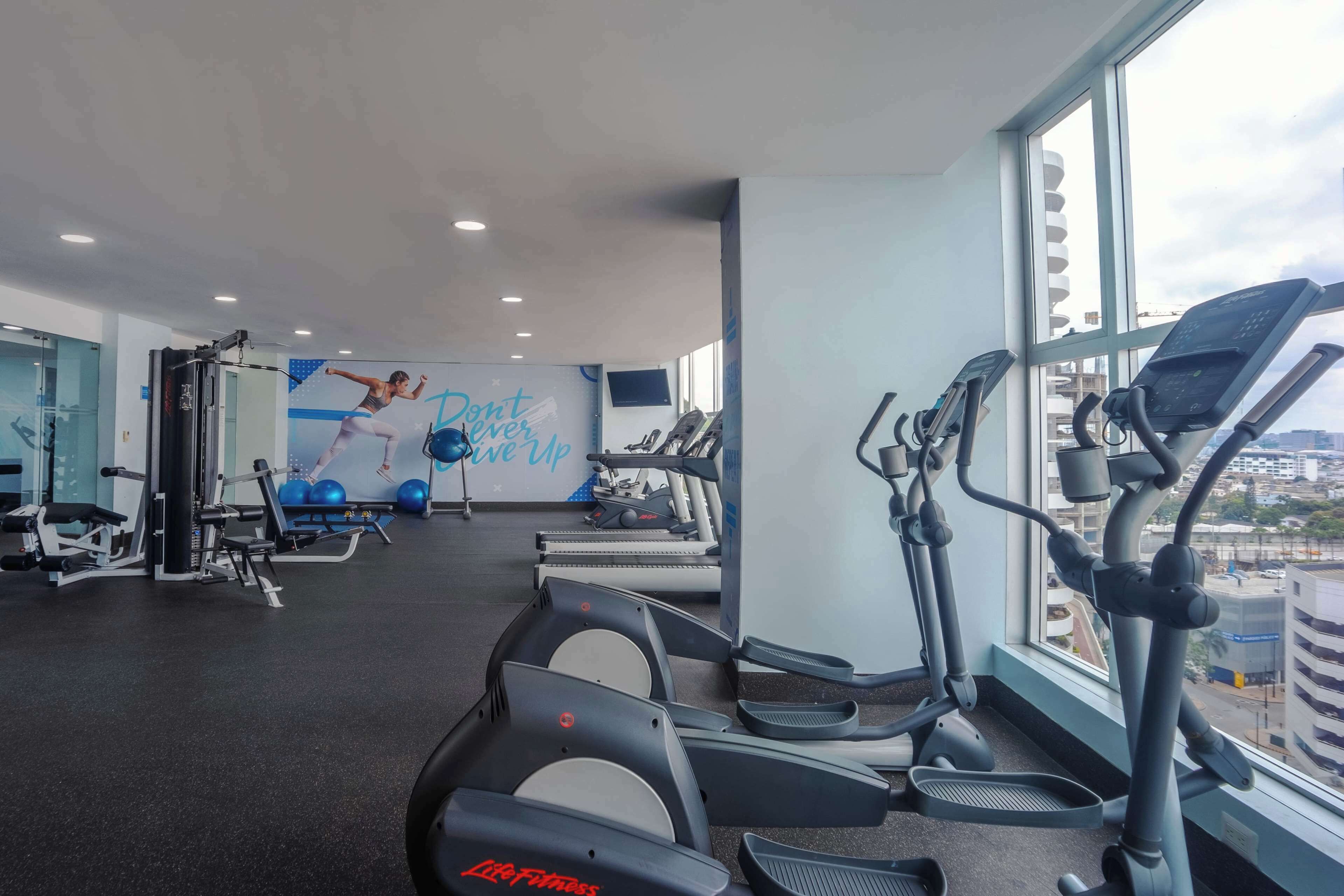 Wyndham Guayaquil Puerto Santa Ana Wyndham Guayaquil Puerto Santa Ana