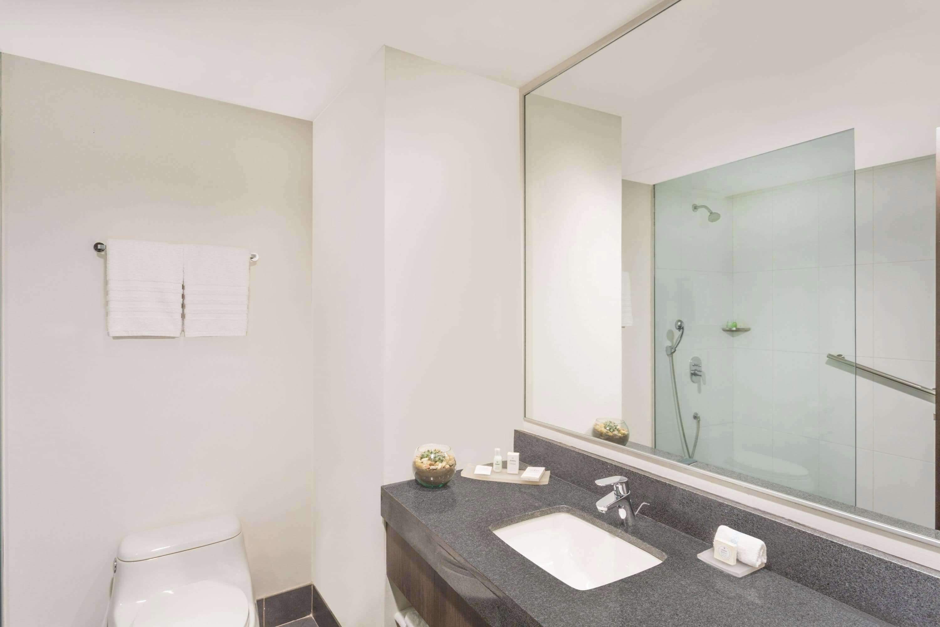 Wyndham Guayaquil Puerto Santa Ana Wyndham Guayaquil Puerto Santa Ana