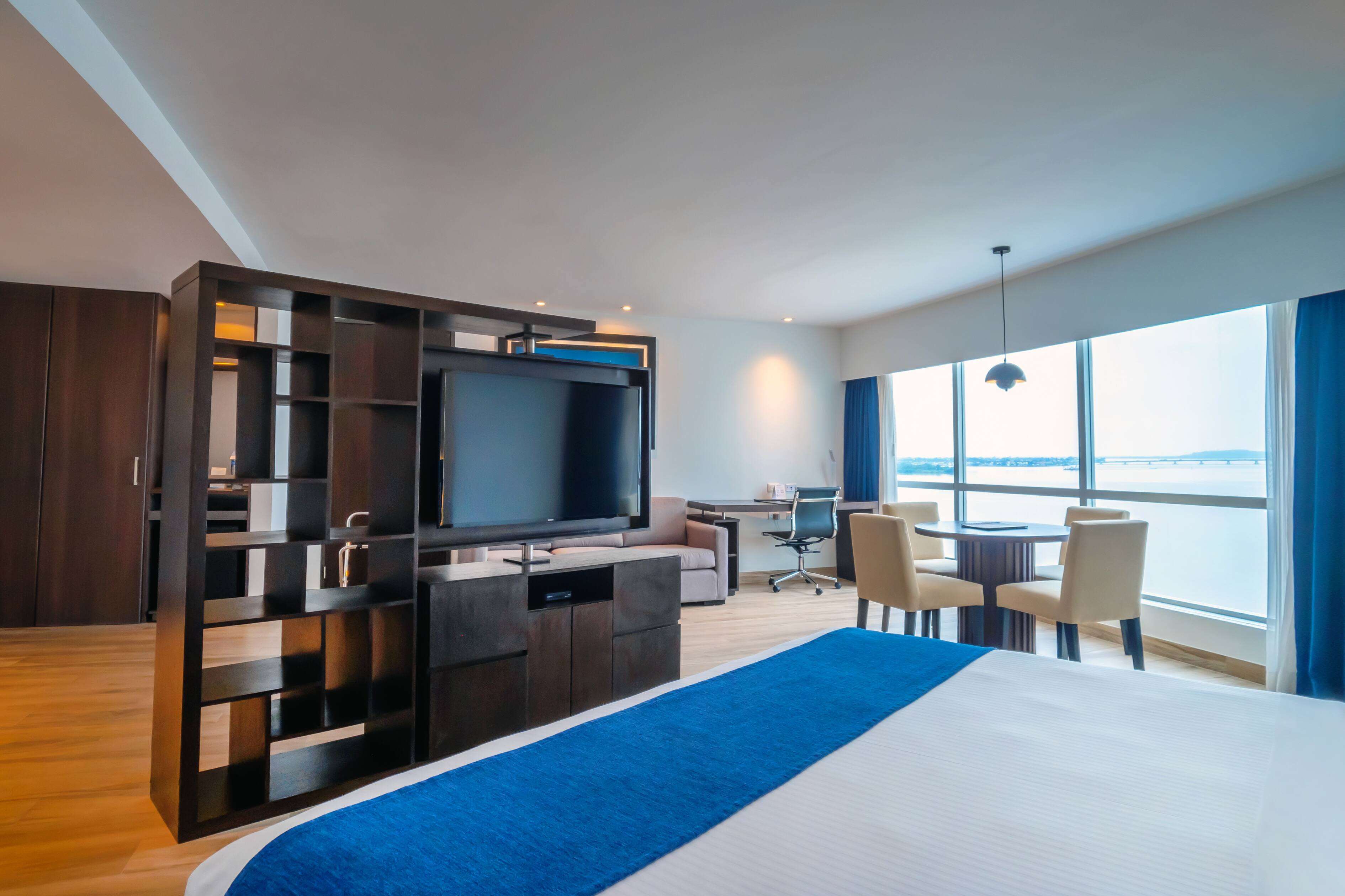 Wyndham Guayaquil Puerto Santa Ana Wyndham Guayaquil Puerto Santa Ana