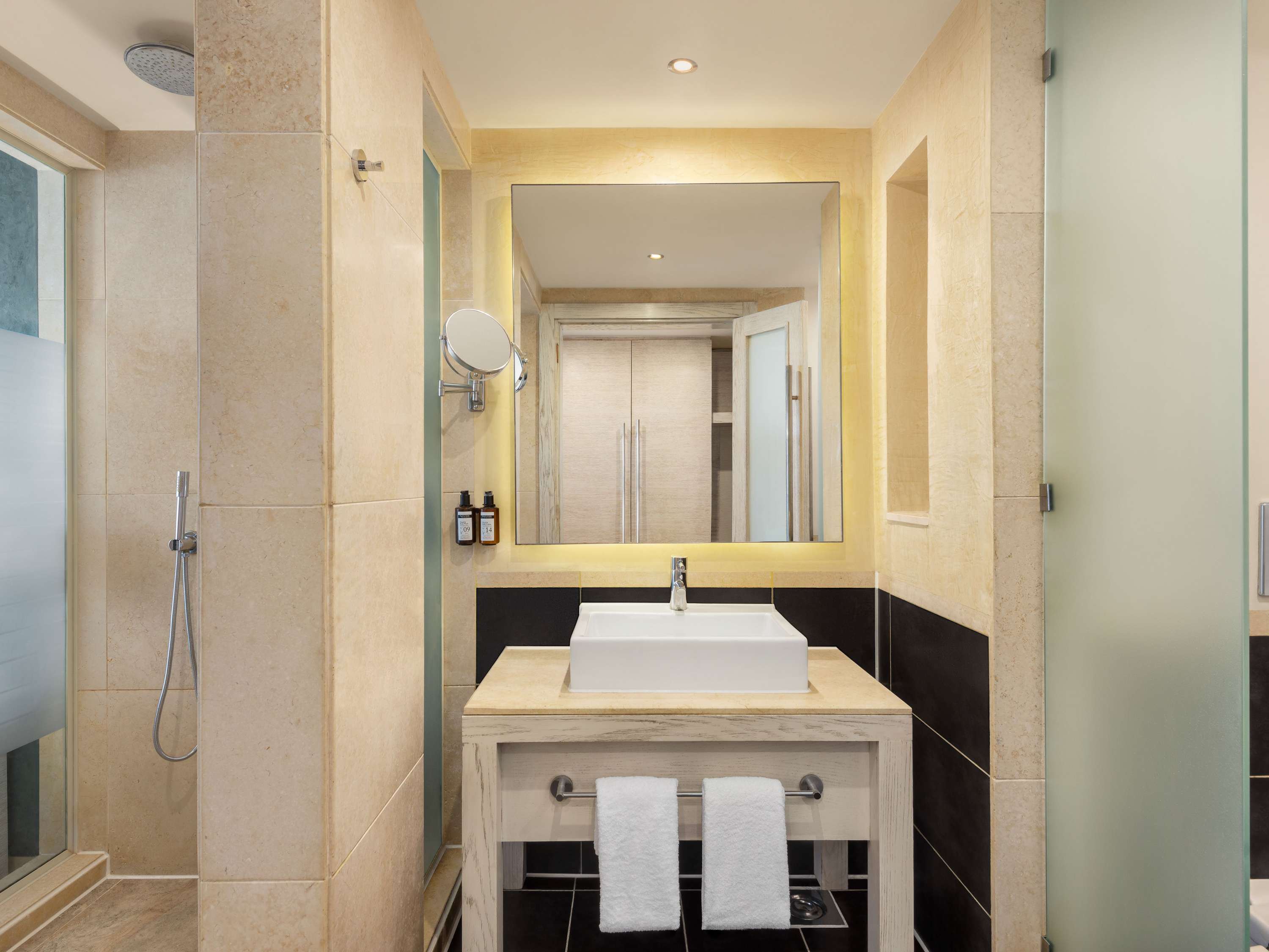 Mövenpick Waterpark Resort & Spa Soma Bay Mövenpick Waterpark Resort & Spa Soma Bay