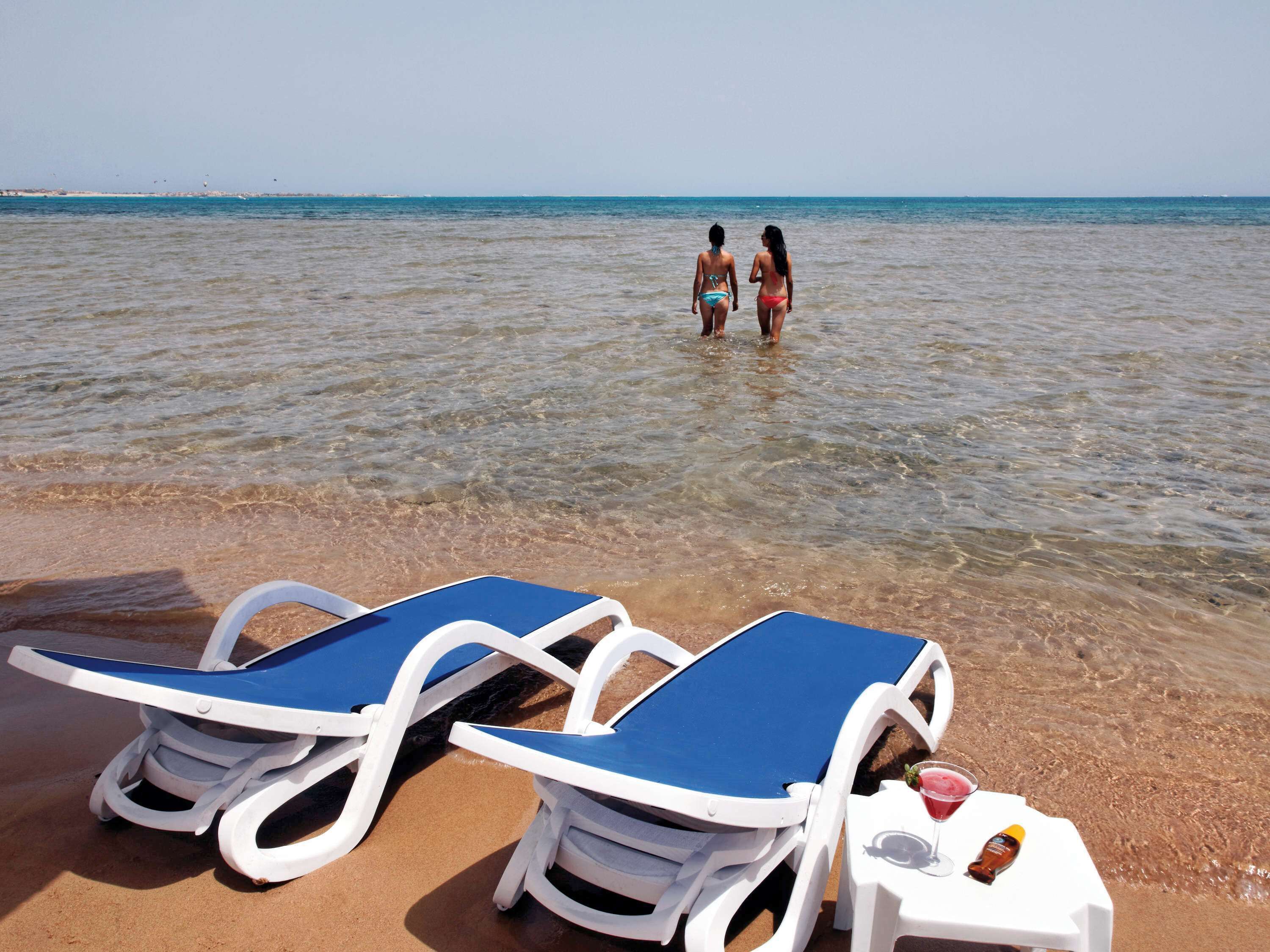 Mövenpick Waterpark Resort & Spa Soma Bay Mövenpick Waterpark Resort & Spa Soma Bay