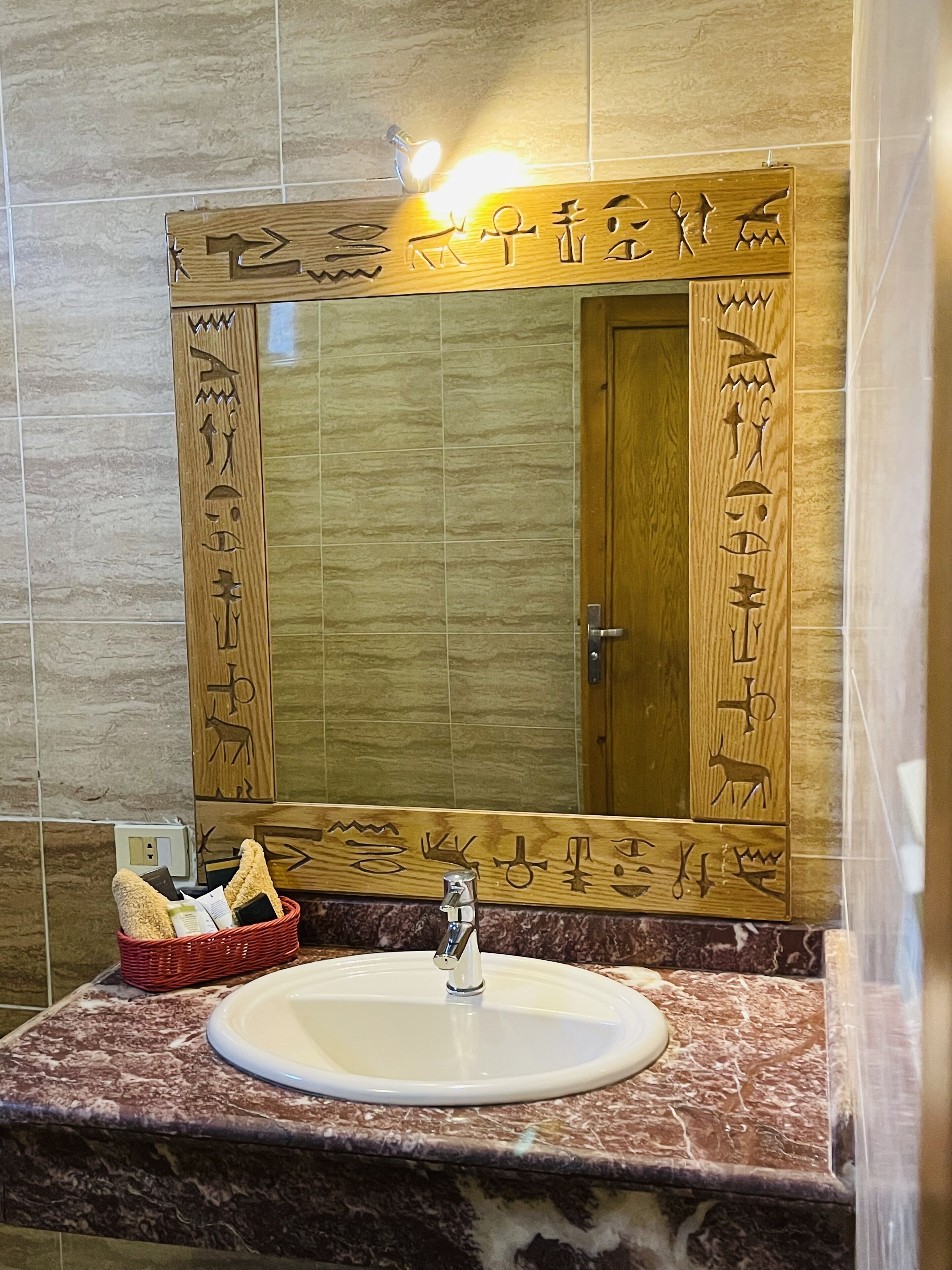 Jewel of the Valley Howard Carter House Jewel of the Valley Howard Carter House