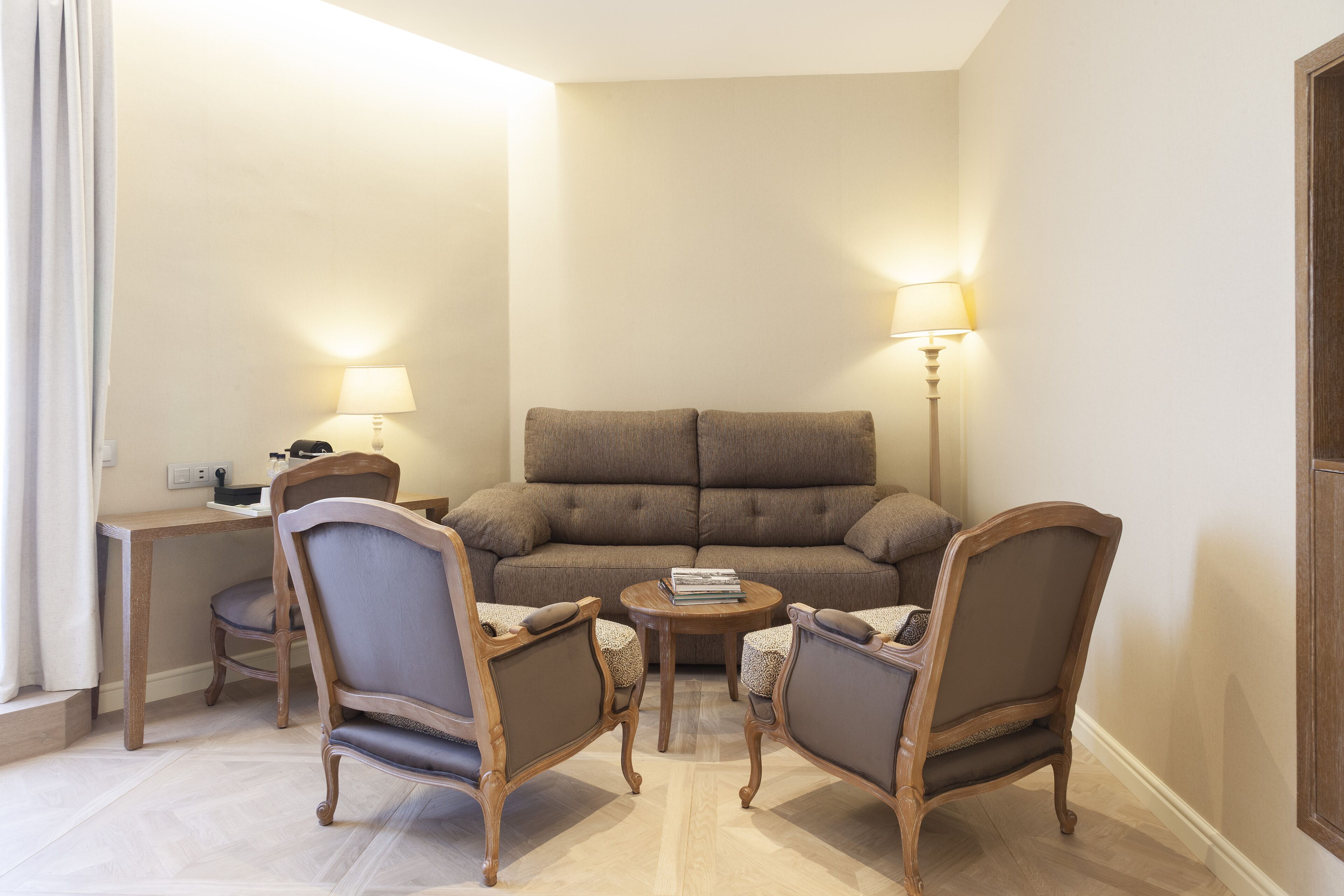 Lamaro Hotel Lamaro Hotel
