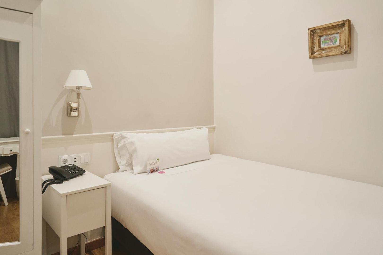 Mesón Castilla Atiram Hotel Mesón Castilla Atiram Hotel