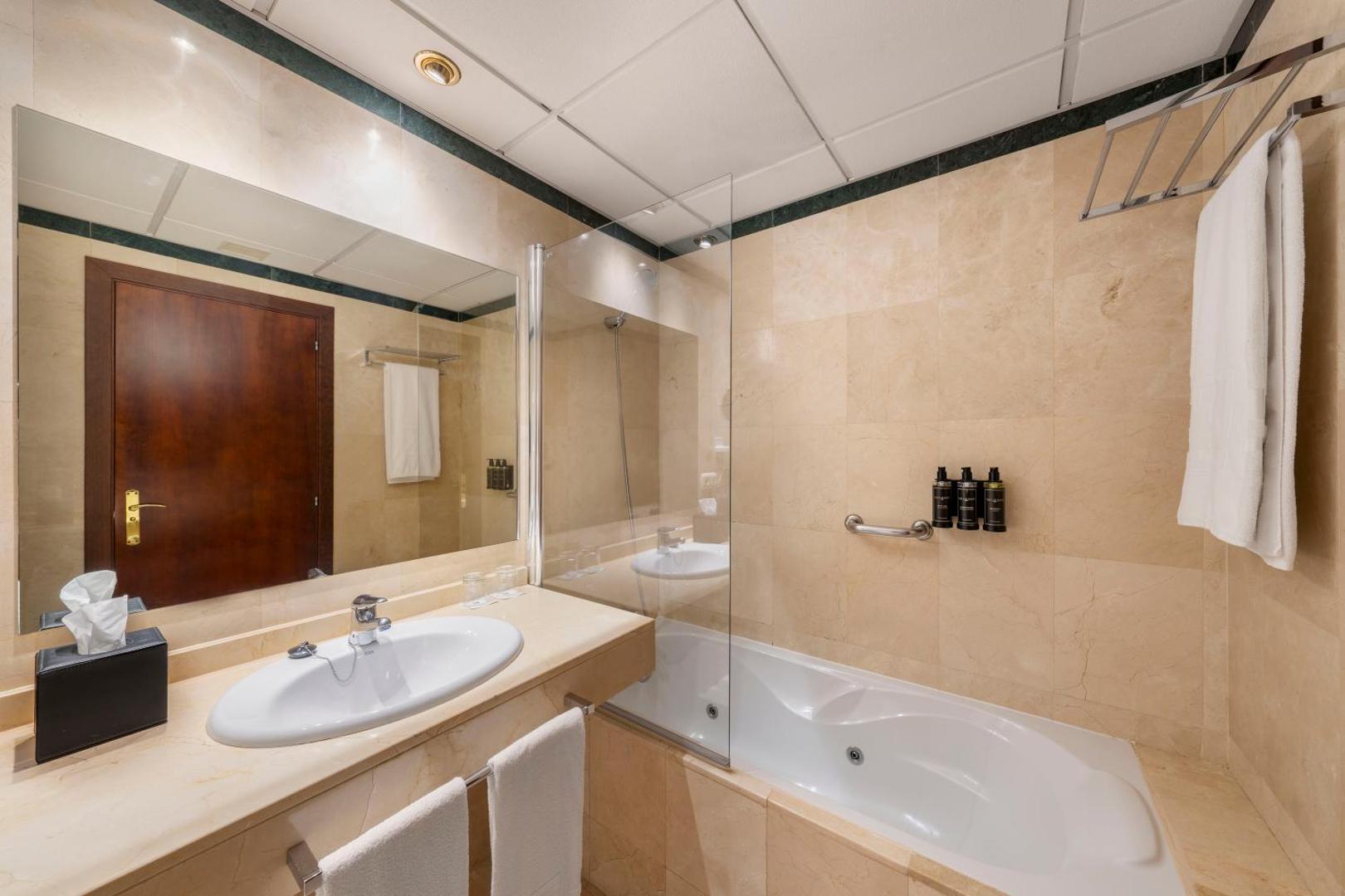 Eurostars Plaza Acueducto Eurostars Plaza Acueducto