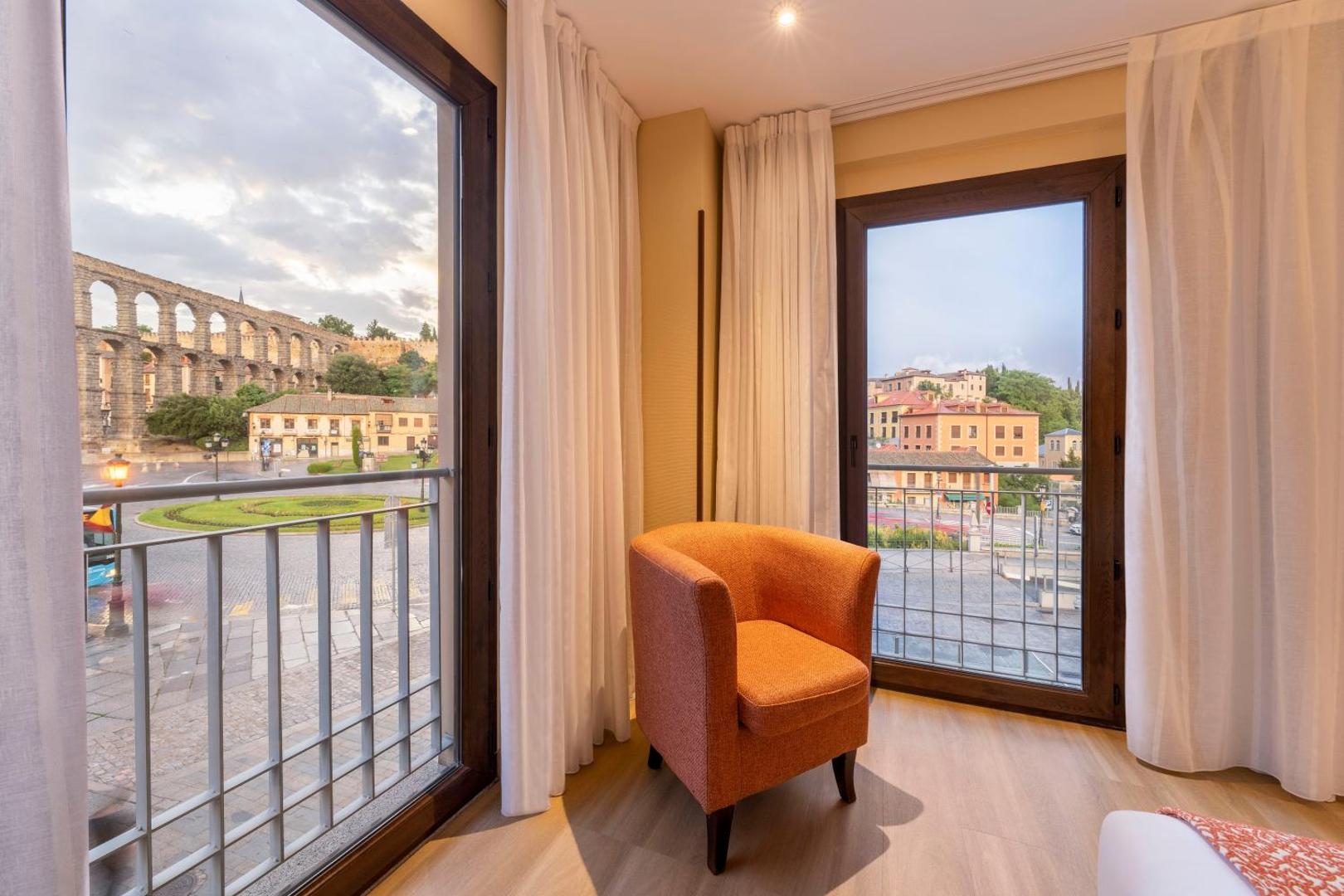 Eurostars Plaza Acueducto Eurostars Plaza Acueducto