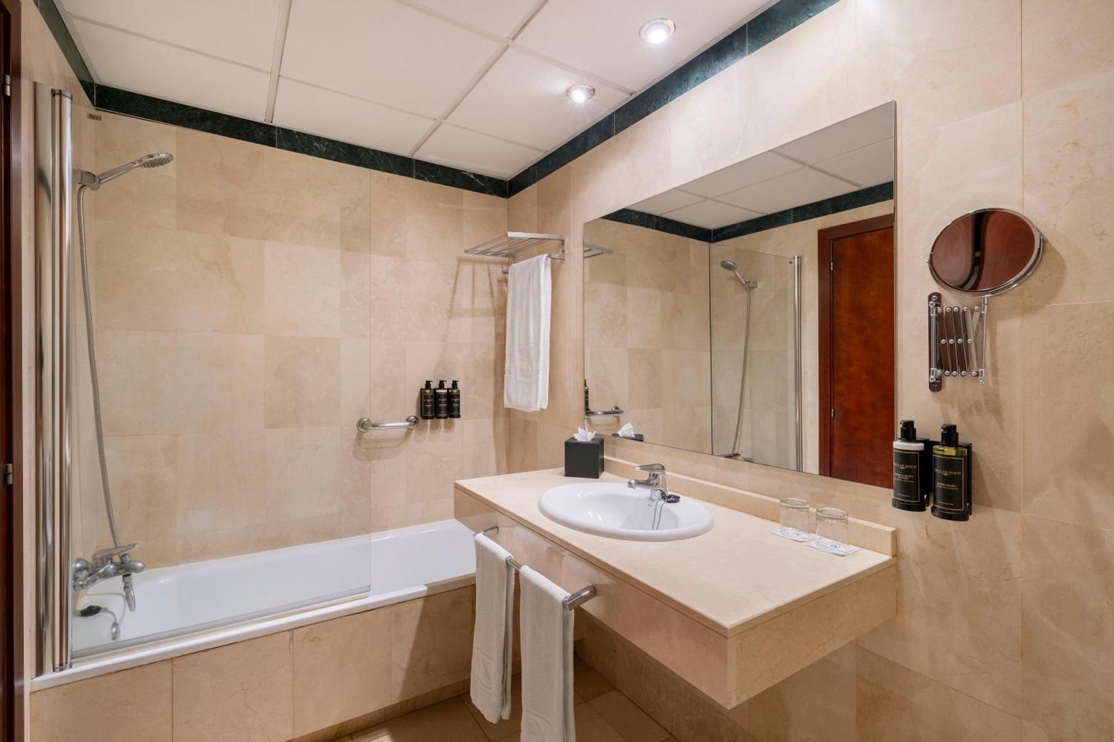 Eurostars Plaza Acueducto Eurostars Plaza Acueducto