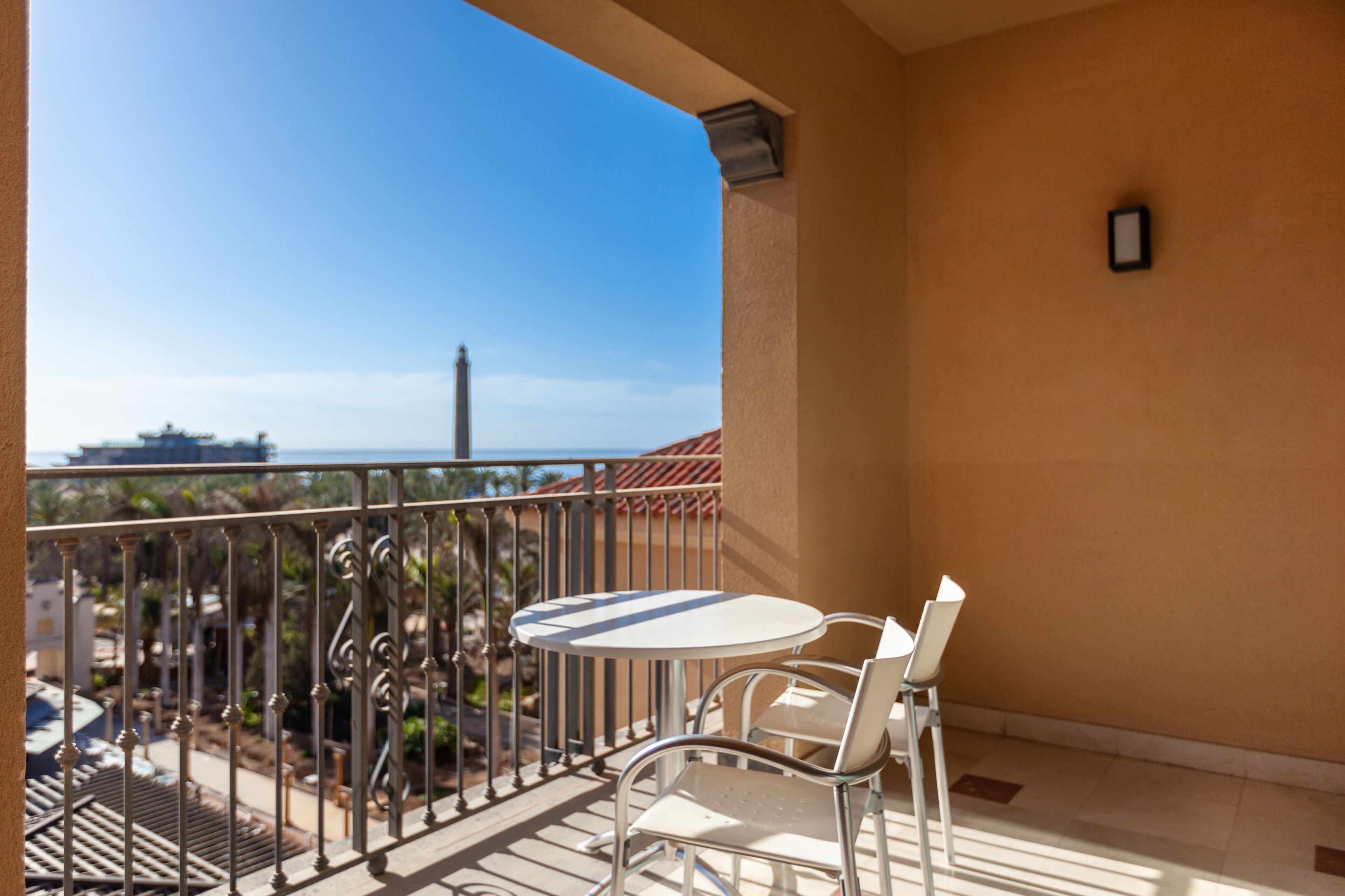 Unique Club at Lopesan Costa Meloneras Resort & Spa