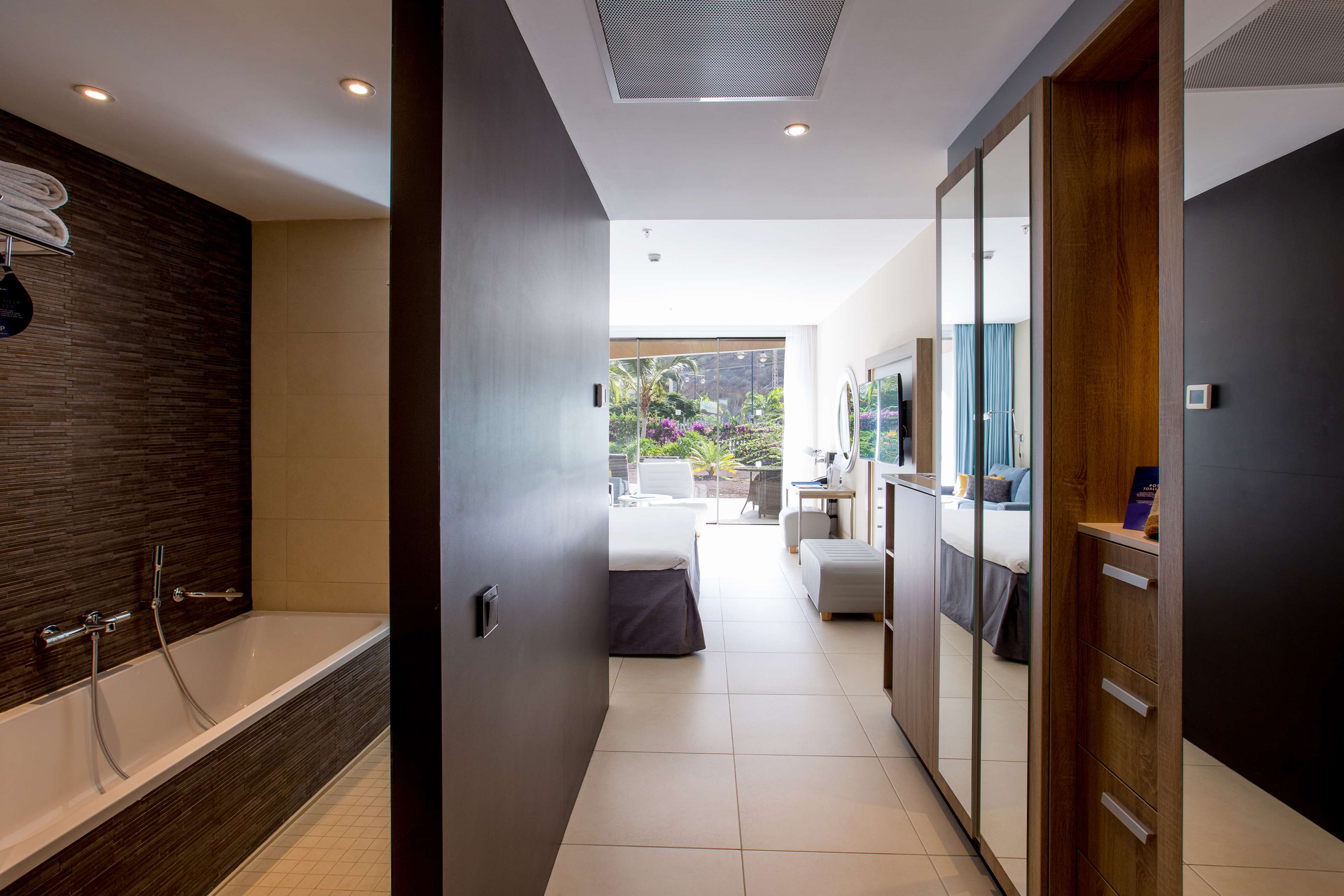 Radisson Blu Resort & Spa, Gran Canaria Mogan Radisson Blu Resort & Spa, Gran Canaria Mogan