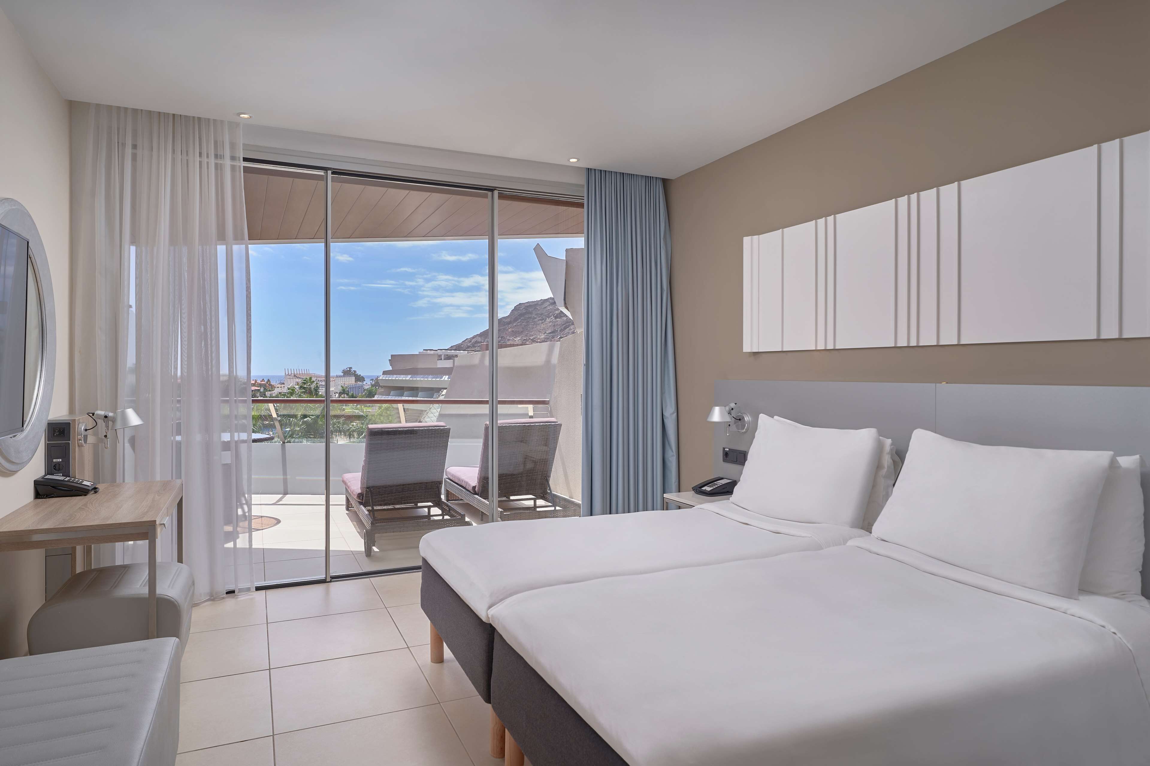 Radisson Blu Resort & Spa, Gran Canaria Mogan Radisson Blu Resort & Spa, Gran Canaria Mogan