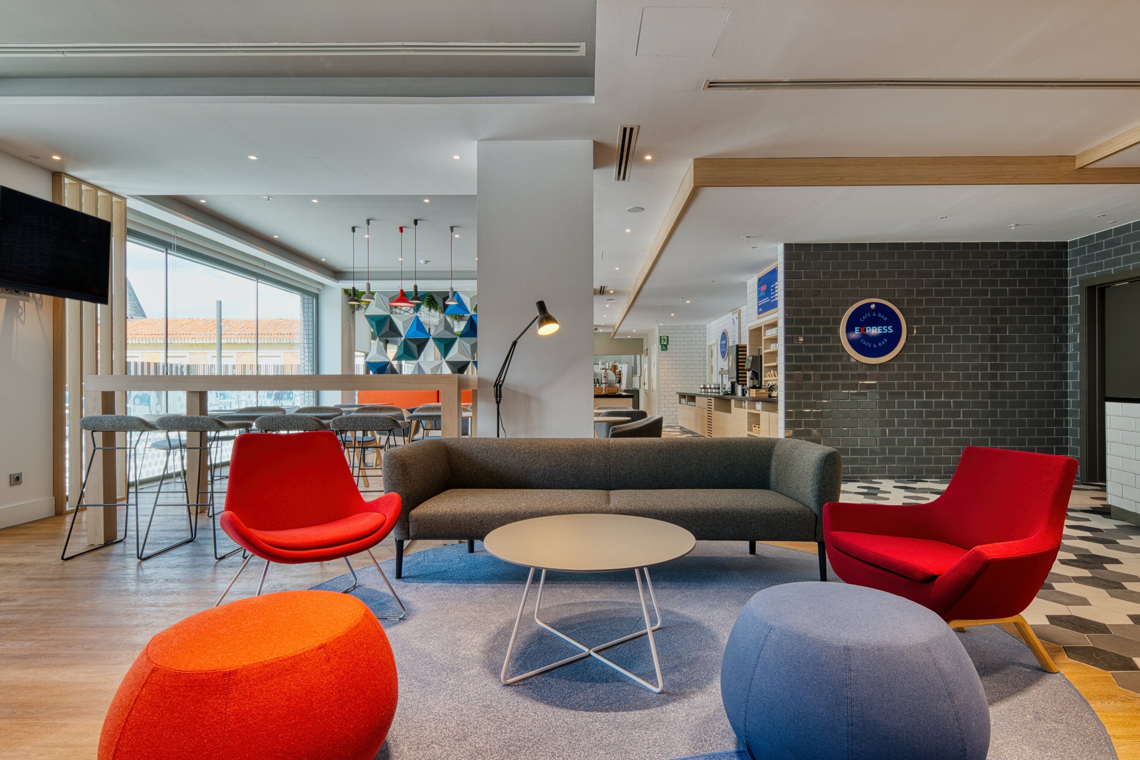Holiday Inn Express Madrid Airport Holiday Inn Express Madrid Airport